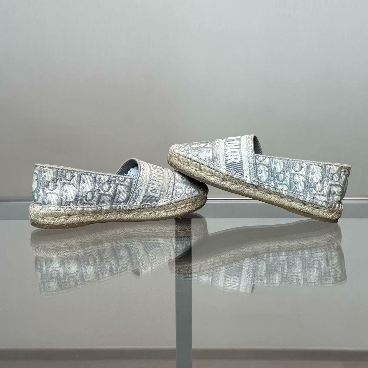 Dior Dior Gray Lowtop Sneakers 34 Women Size US 4 / IT 34 - 6 Thumbnail