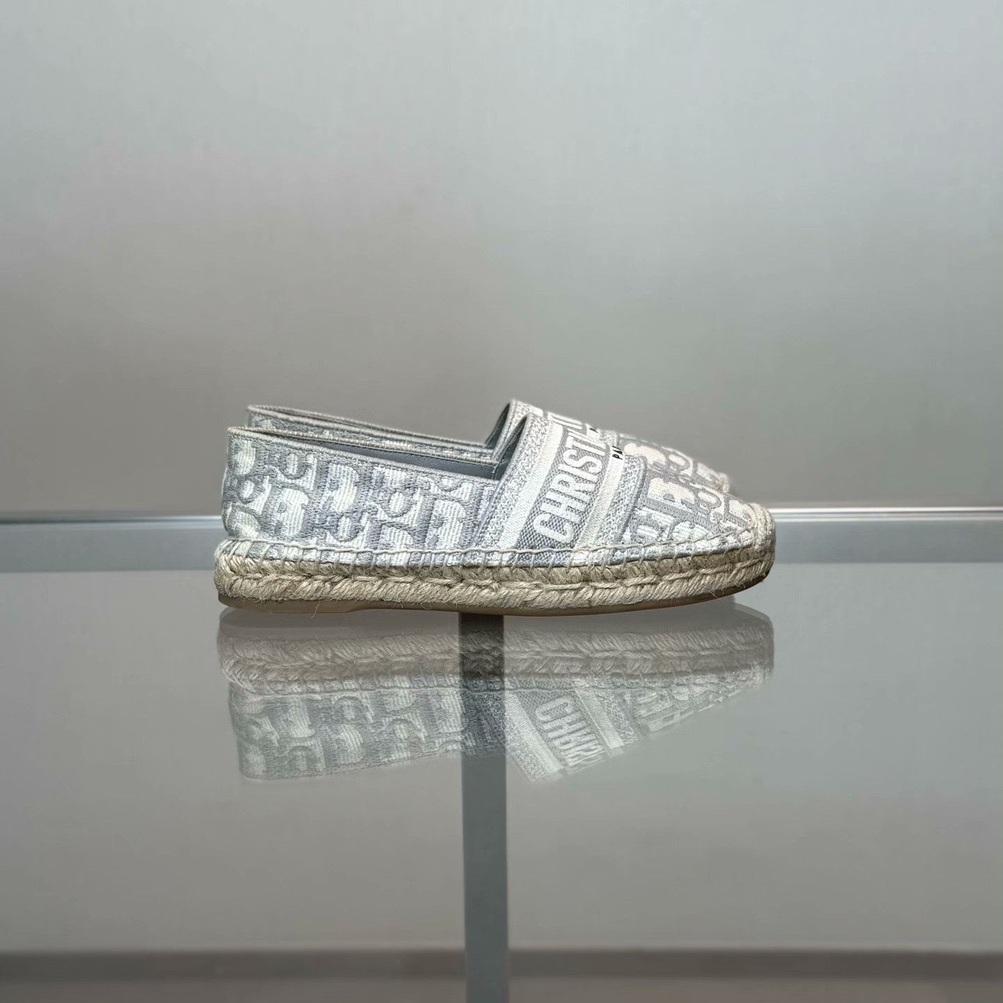 Dior Dior Gray Lowtop Sneakers 34 Women Size US 4 / IT 34 - 3 Thumbnail