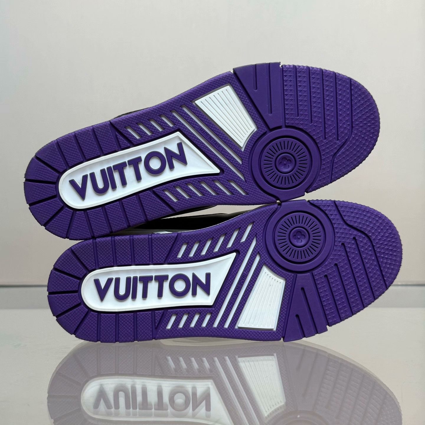 Louis Vuitton Louis Vuitton Training Black Lowtop Sneakers 37 Women Size US 6.5 / IT 36.5 - 7 Thumbnail