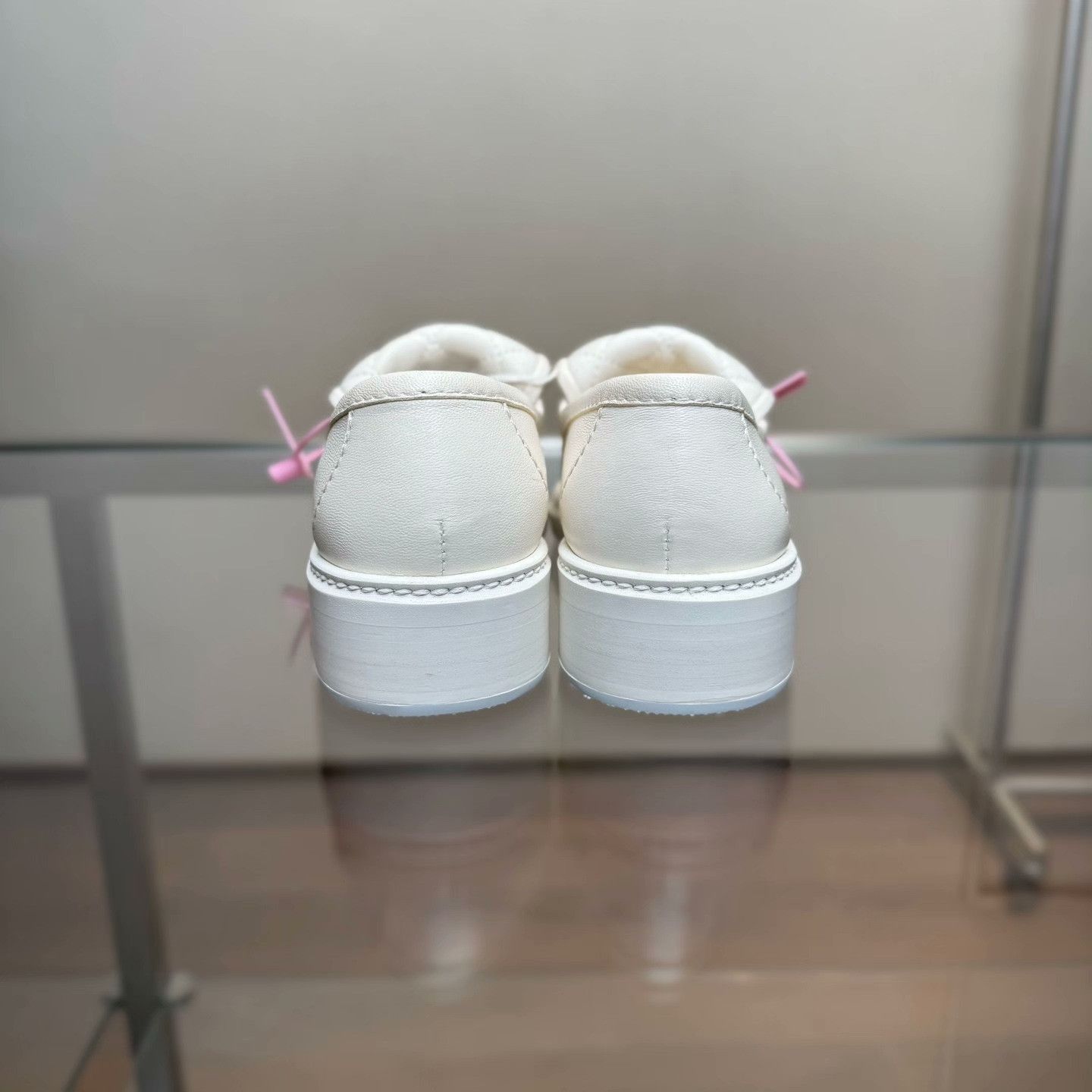 Chanel Chanel White Lowtop Sneakers 35 Women Size US 5 / IT 35 - 4 Thumbnail