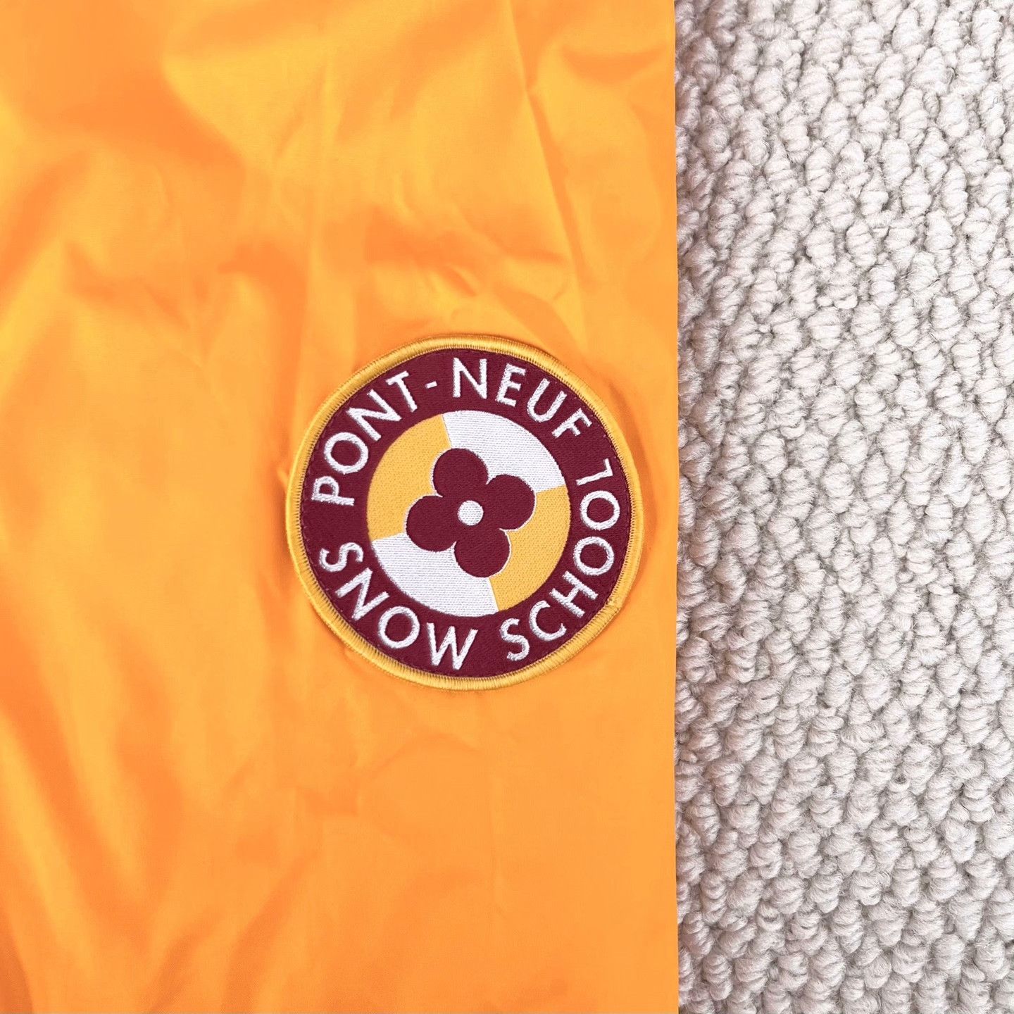 Louis Vuitton Louis Vuitton Yellow Heavy Coat S Men Size US S / EU 44-46 / 1 - 7 Thumbnail