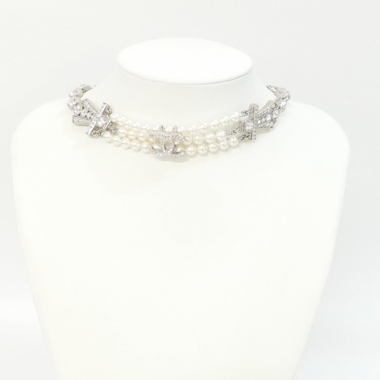 Chanel Chanel Chanel Pearl Necklace Plastic / Synthetic Necklace ABA649 DUTY FREE for USA Size ONE SIZE - 6 Thumbnail