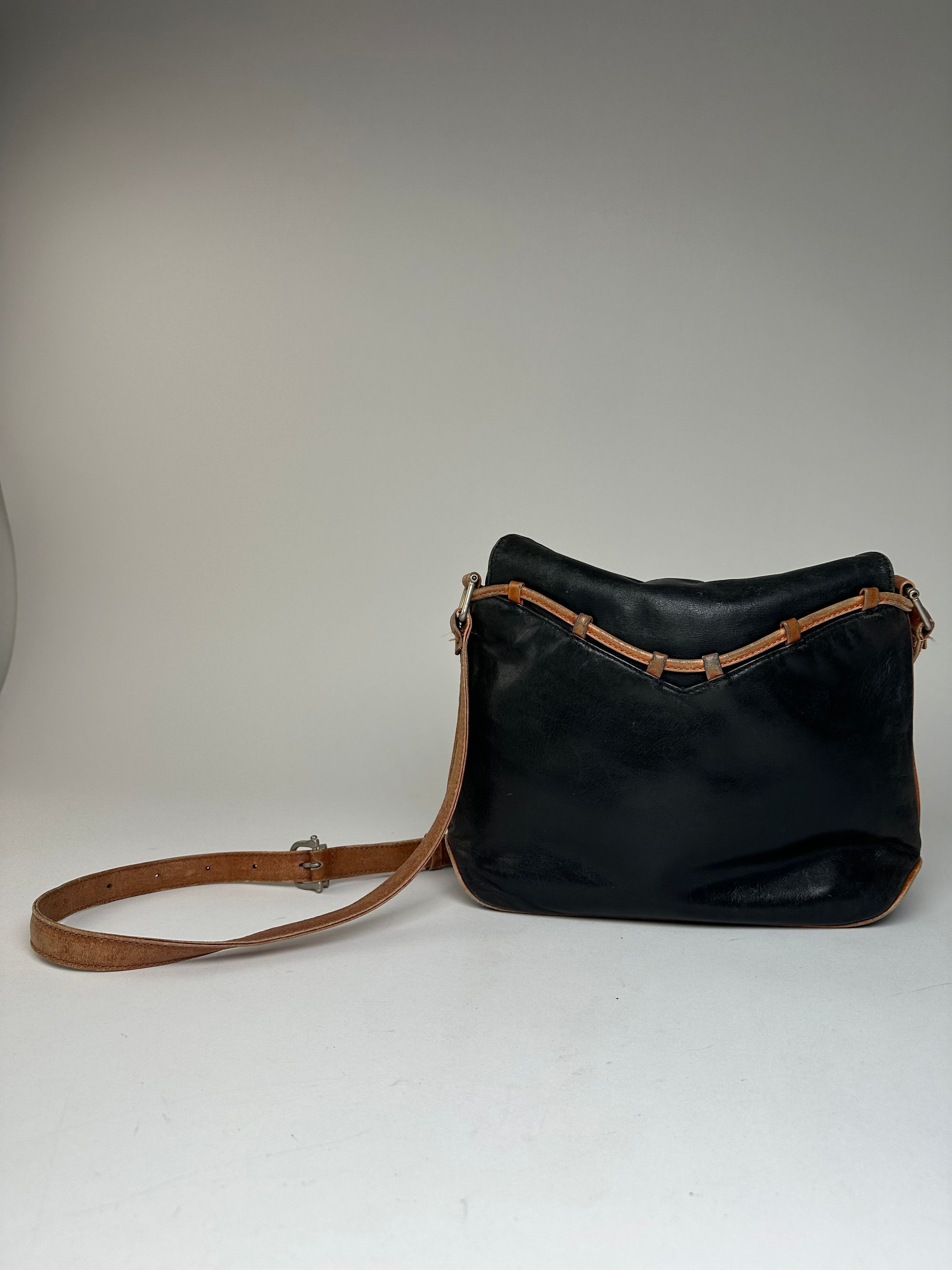 Celine Vintage Paris Leather Shoulder / Crossbody Bag Black Brown Size ONE SIZE - 2 Thumbnail