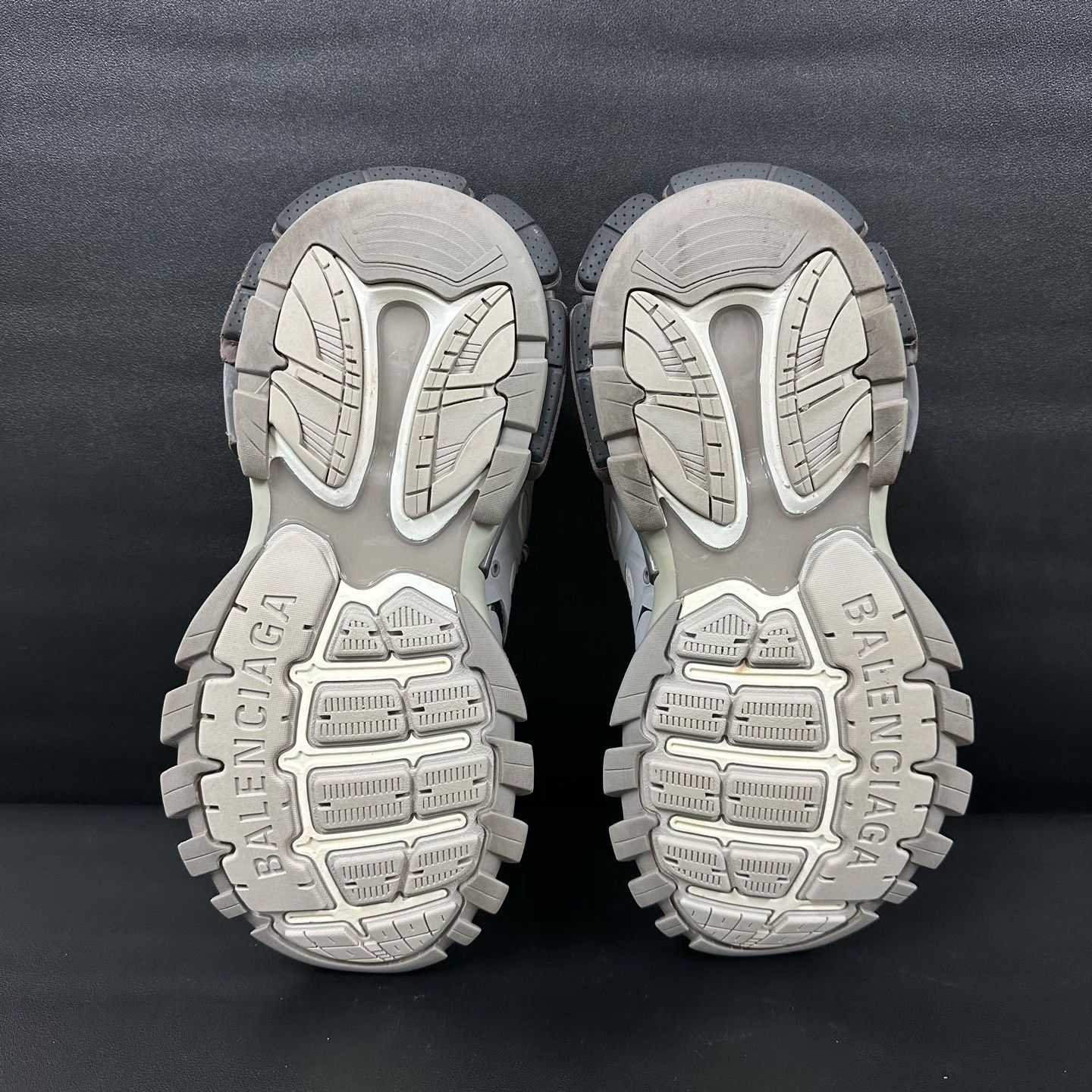 Balenciaga Balenciaga White Lowtop Sneakers 42 Men Size US 9 / EU 42 - 6 Thumbnail
