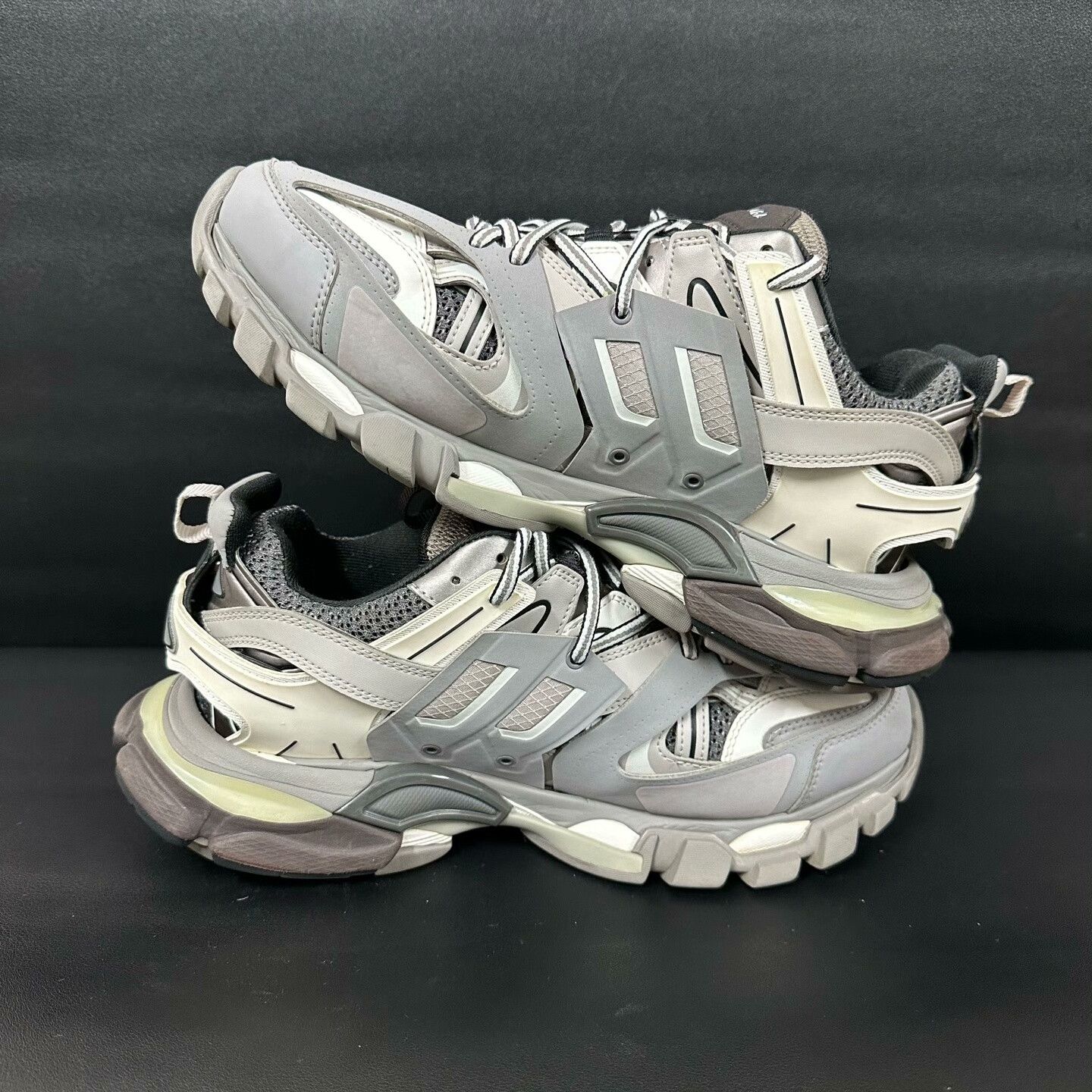Balenciaga Balenciaga White Lowtop Sneakers 42 Men Size US 9 / EU 42 - 4 Thumbnail