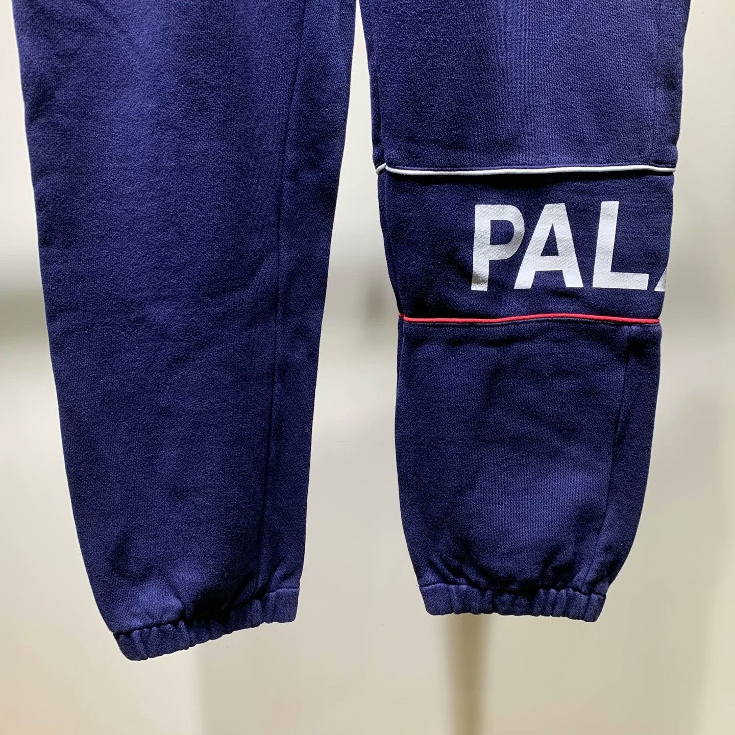 Palace Palace Retro Printed Sweatpants M Women Size 28" / US 6 / IT 42 - 4 Thumbnail