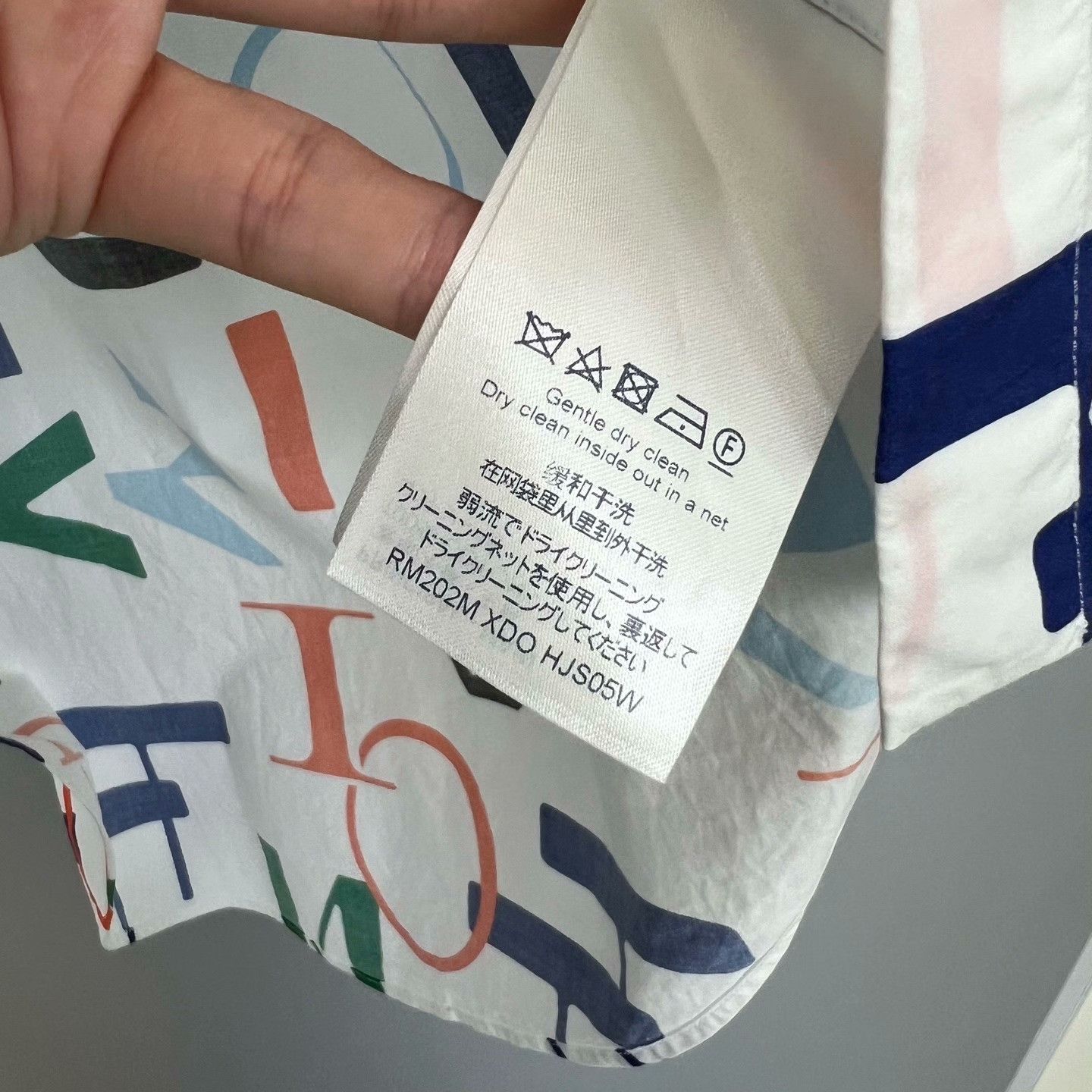Louis Vuitton Louis Vuitton Collab White Shirt M Men Size US M / EU 48-50 / 2 - 5 Thumbnail