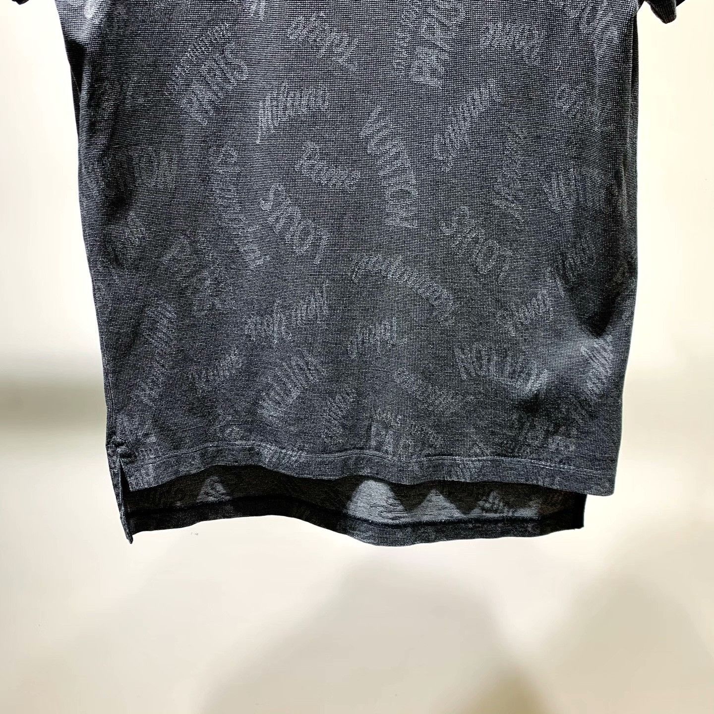 Louis Vuitton Louis Vuitton Retro T-Shirt S Men Size US S / EU 44-46 / 1 - 3 Thumbnail