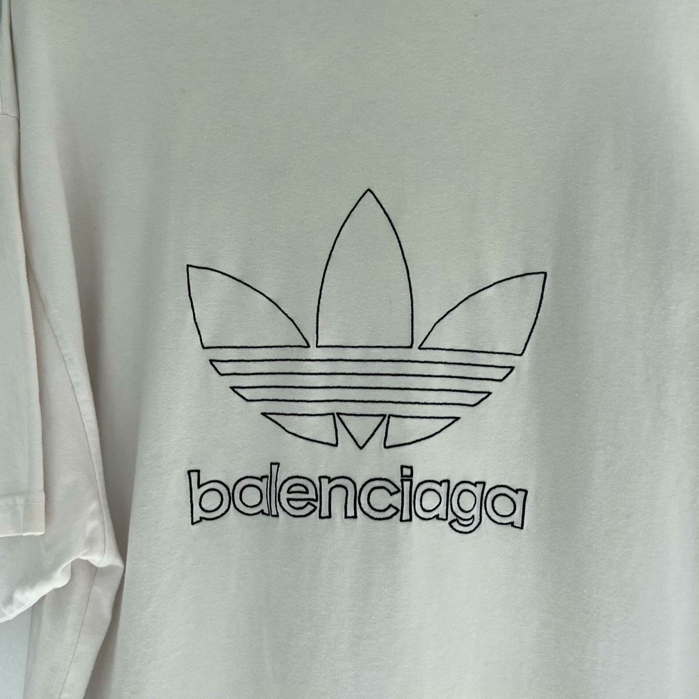 Balenciaga Balenciaga Embroidered White T-Shirt XL Men Size US XL / EU 56 / 4 - 5 Thumbnail