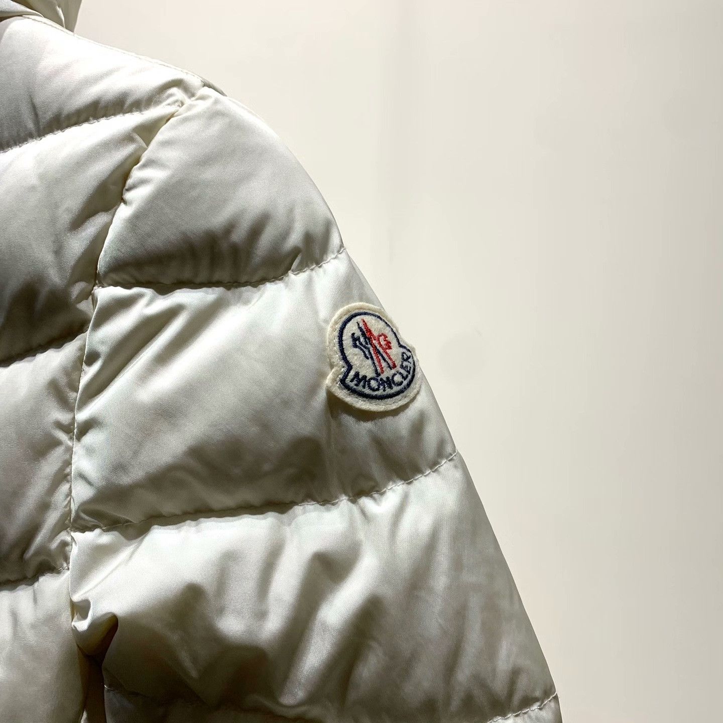 Moncler Moncler Down White Down Jacket 40.5 Women Size M / US 6-8 / IT 42-44 - 4 Thumbnail