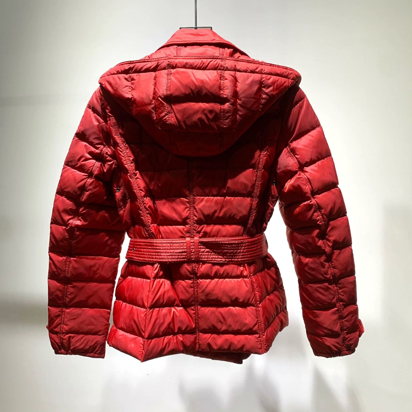 Burberry Burberry Down Cropped Red Down Jacket M Women Size M / US 6-8 / IT 42-44 - 2 Thumbnail
