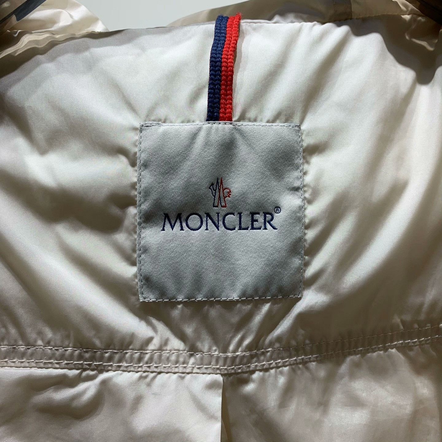 Moncler Moncler Down Down Jacket 39 Women Size M / US 6-8 / IT 42-44 - 3 Thumbnail
