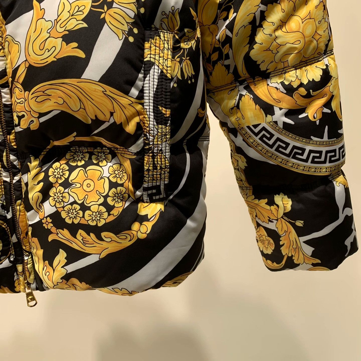 Versace Versace Down Heavy Coat 36 Men Size US S / EU 44-46 / 1 - 3 Thumbnail