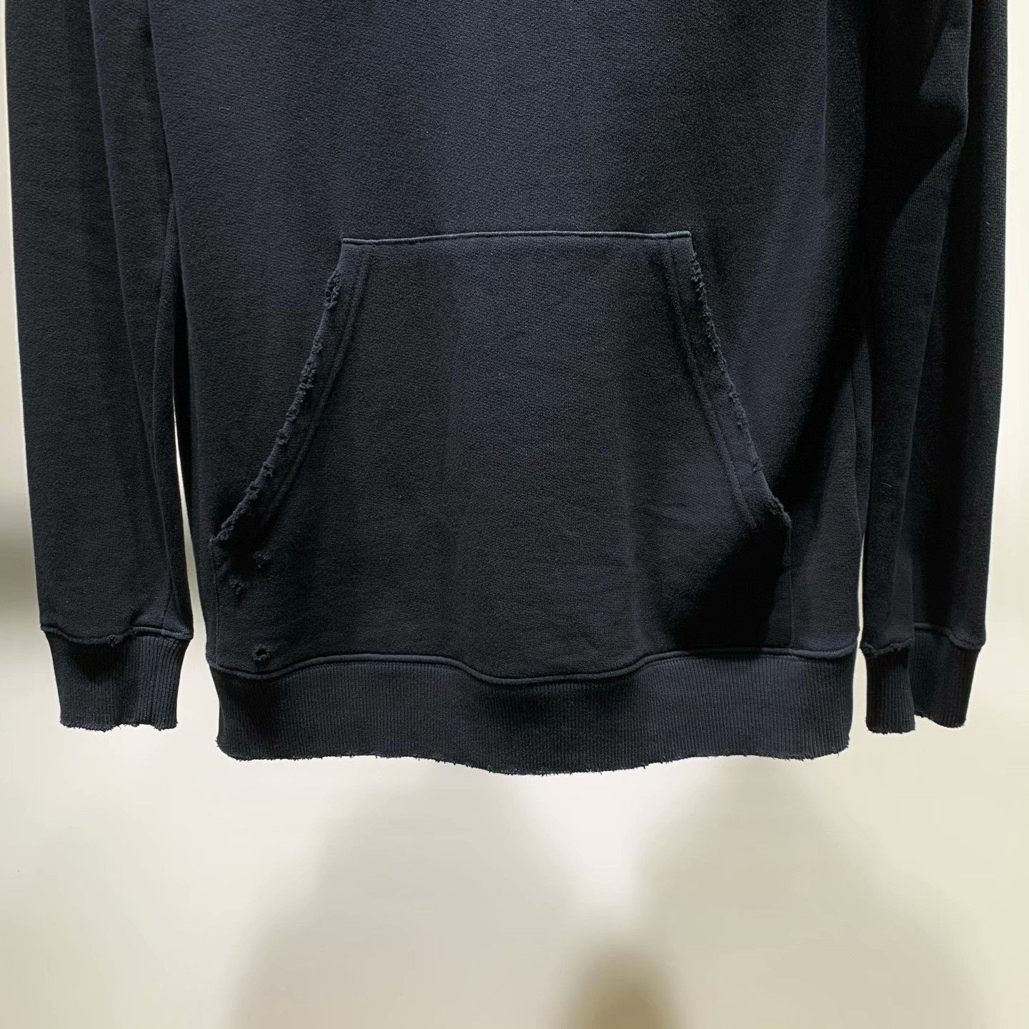 Givenchy Givenchy Distressed Black Hoodie XS Men Size US XS / EU 42 / 0 - 4 Thumbnail