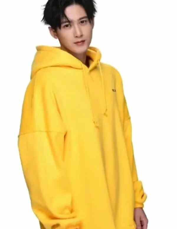 Balenciaga Balenciaga Embroidered Yellow Hoodie XS Men Size US XS / EU 42 / 0 - 7 Thumbnail