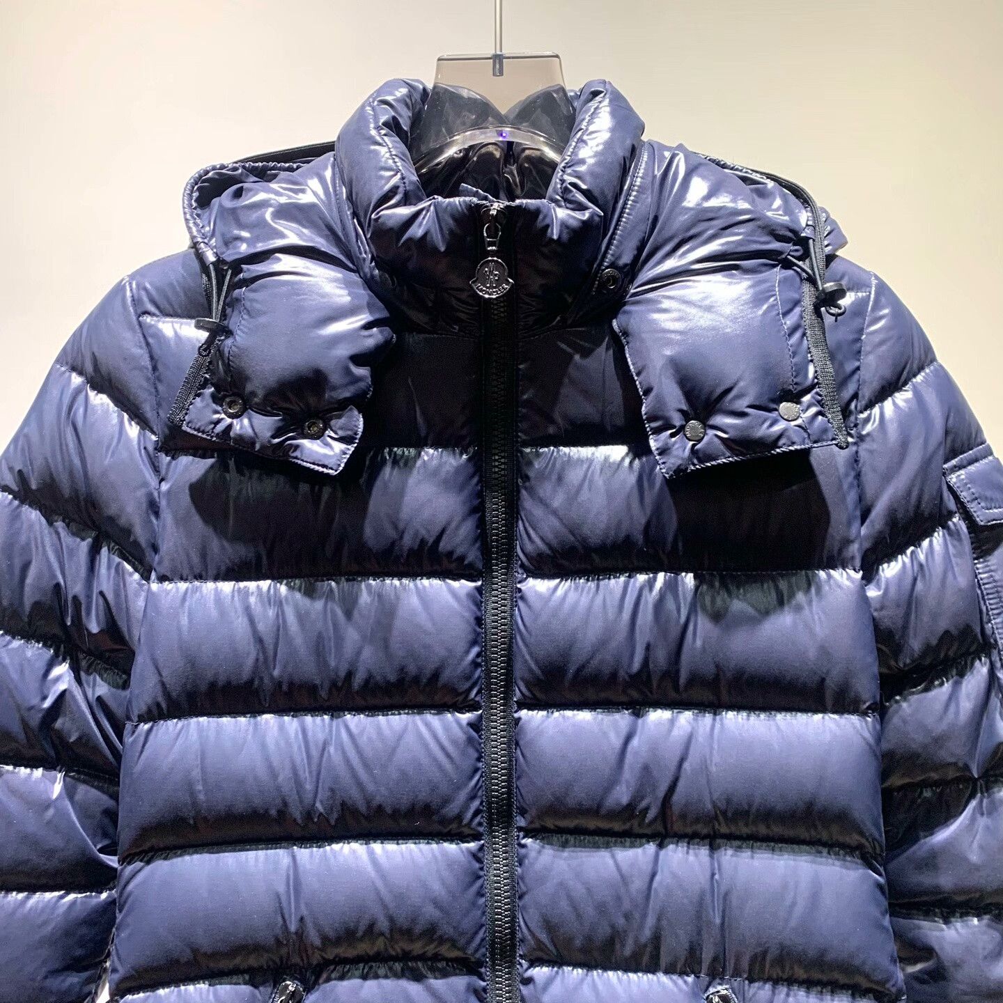 Moncler Moncler Down Down Jacket 42 Women Size M / US 6-8 / IT 42-44 - 3 Thumbnail