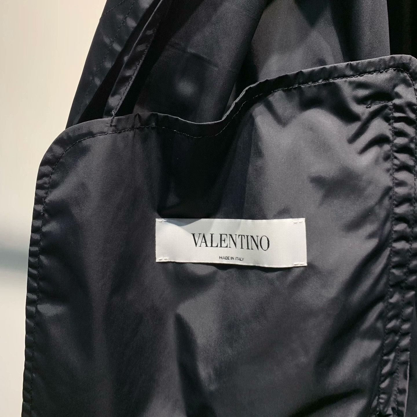 Valentino Valentino Retro Light Jacket 48 Men Size US XL / EU 56 / 4 - 4 Thumbnail