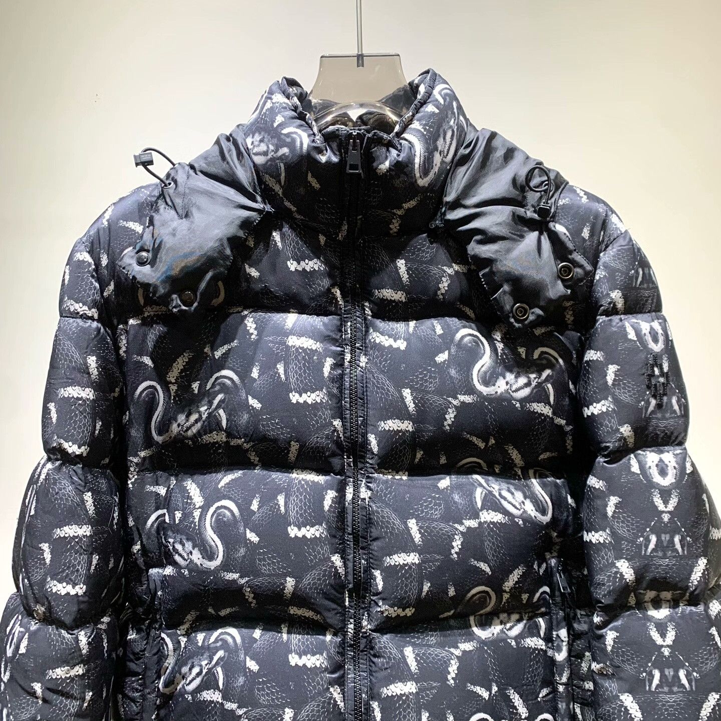 Other Down Graphic Heavy Coat S Men Size US S / EU 44-46 / 1 - 3 Thumbnail