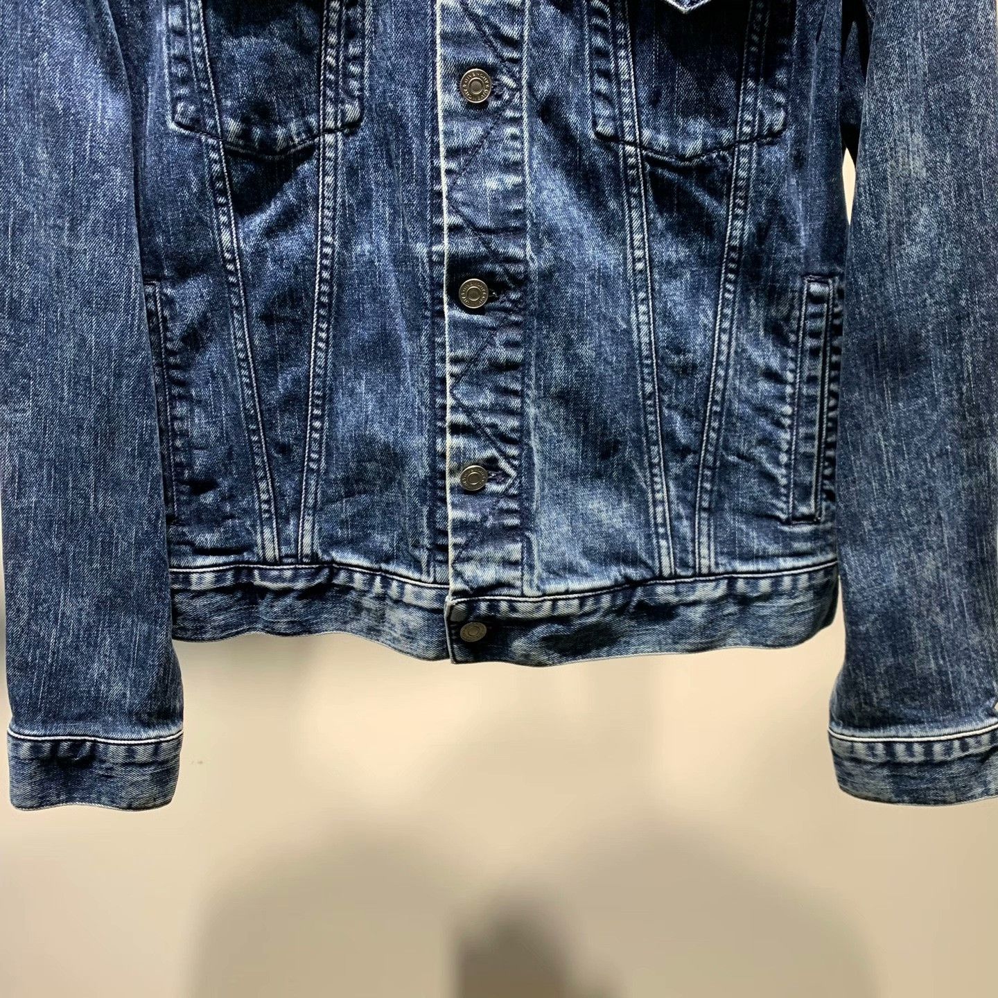 Givenchy Givenchy Denim Light Jacket L Men Size US L / EU 52-54 / 3 - 7 Thumbnail