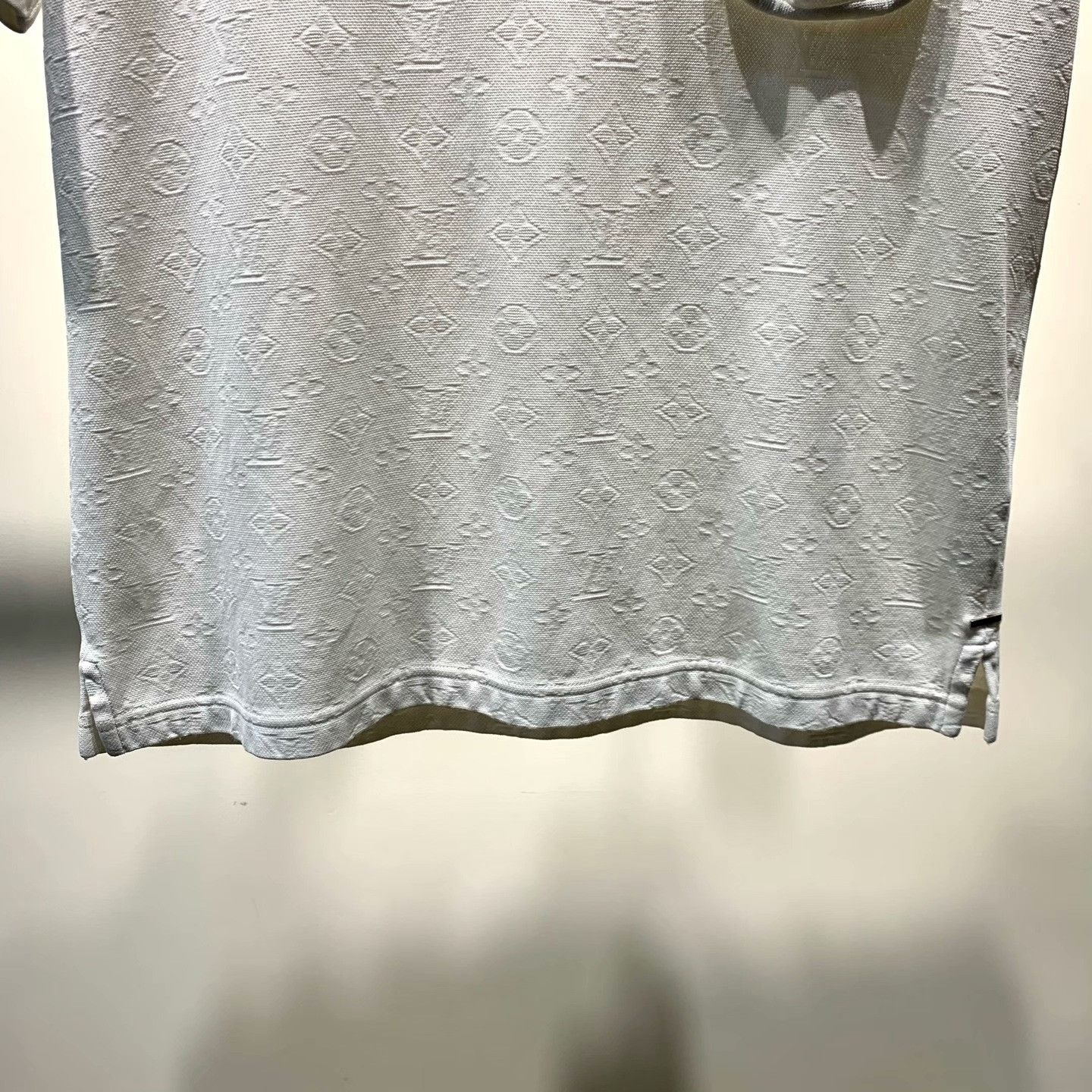 Louis Vuitton Louis Vuitton T-Shirt M Men Size US M / EU 48-50 / 2 - 4 Thumbnail