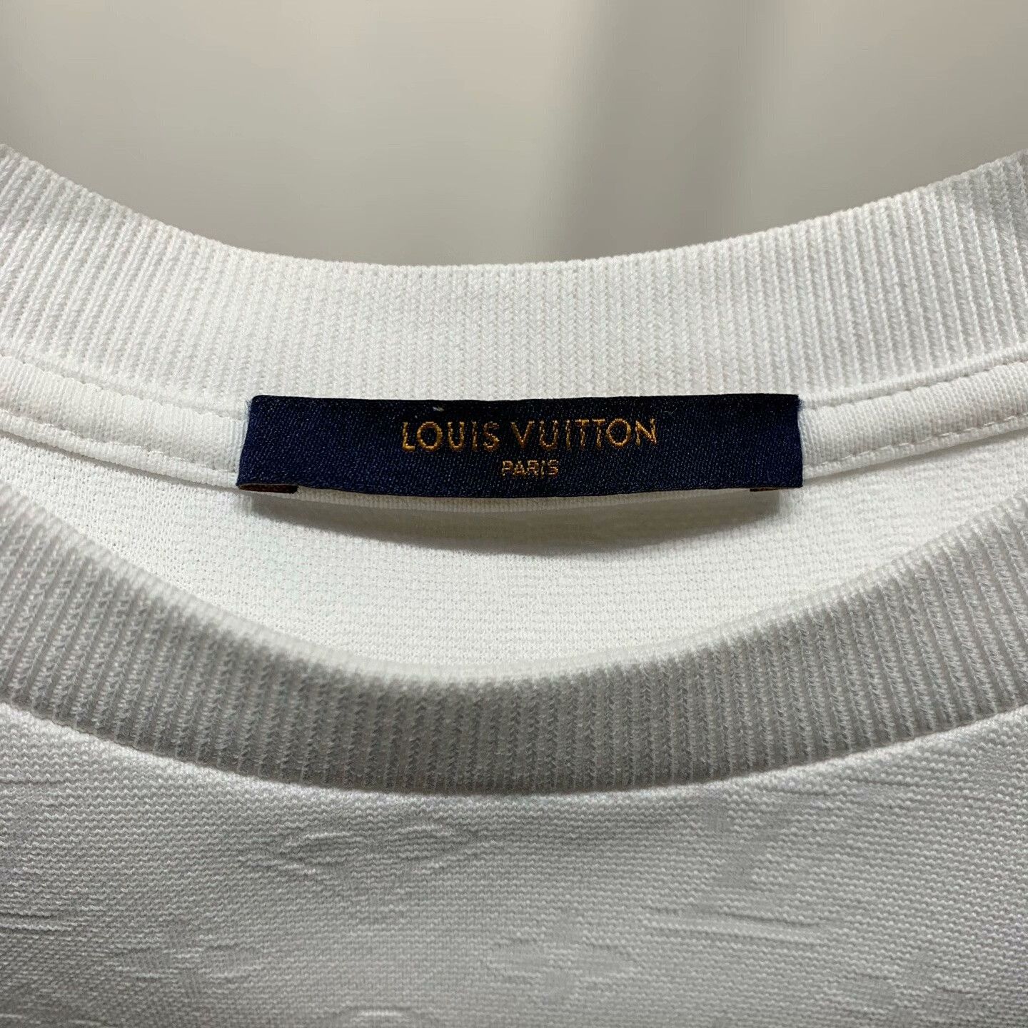 Louis Vuitton Louis Vuitton T-Shirt M Men Size US M / EU 48-50 / 2 - 6 Thumbnail