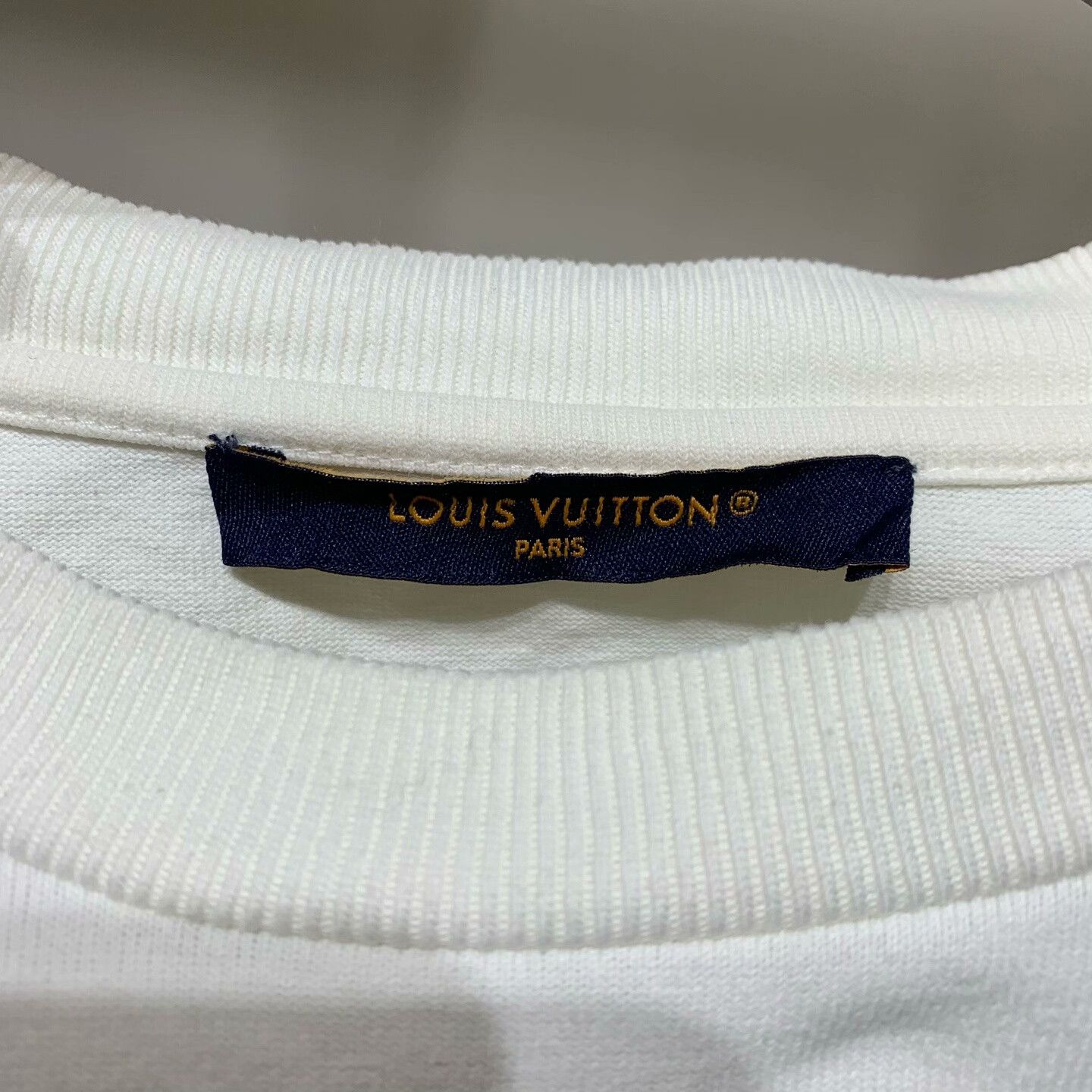 Louis Vuitton Louis Vuitton T-Shirt S Men Size US S / EU 44-46 / 1 - 6 Thumbnail