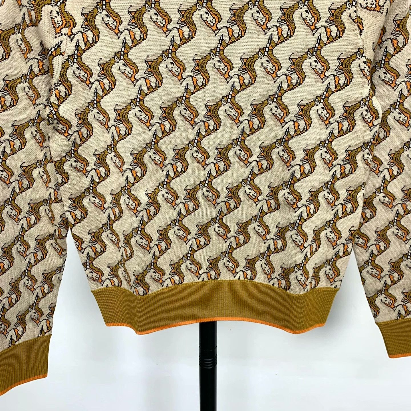 Burberry Burberry Wool Printed Sweater XS Women Size XS / US 0-2 / IT 36-38 - 4 Thumbnail