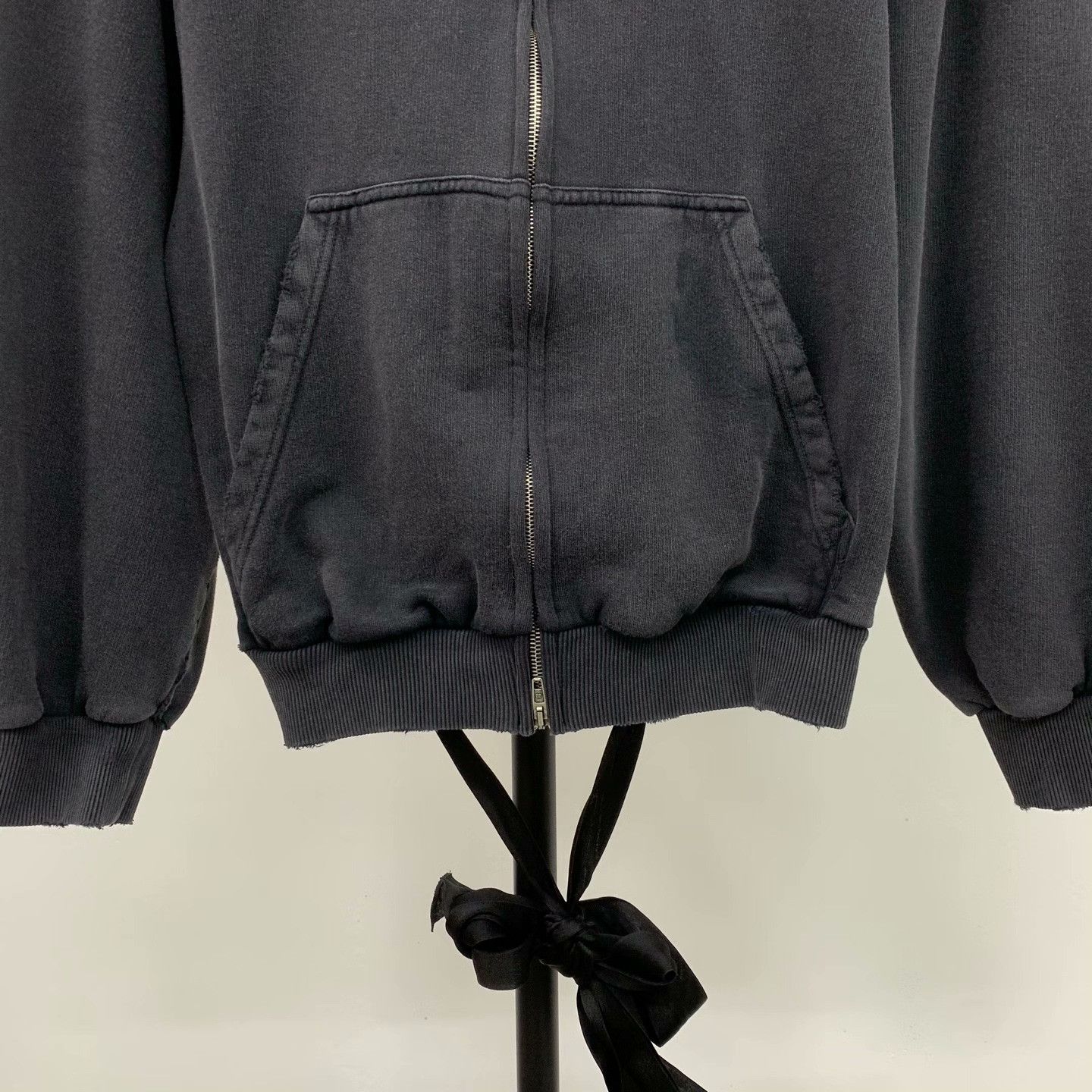 Balenciaga Balenciaga Hoodie S Women Size S / US 4 / IT 40 - 4 Thumbnail