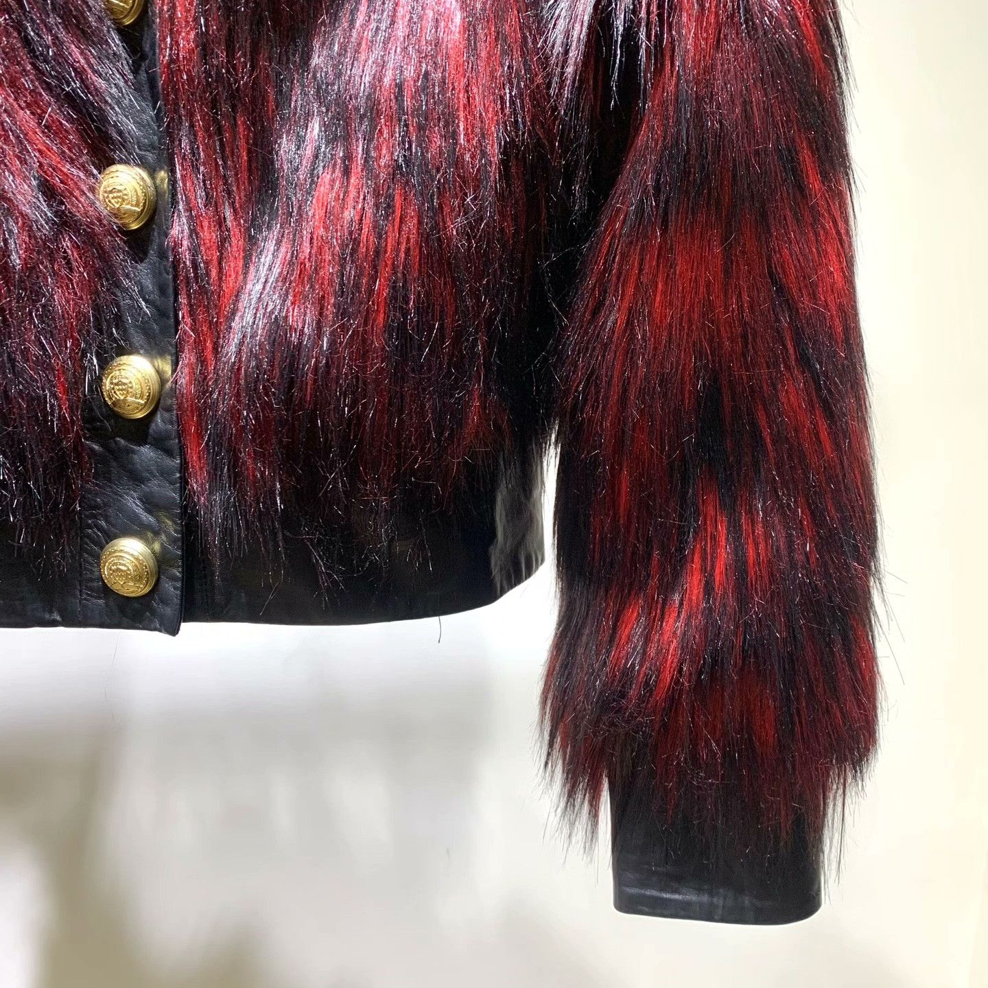 Balmain Balmain Fur Cropped Black Sweater 34 Women Size XS / US 0-2 / IT 36-38 - 7 Thumbnail