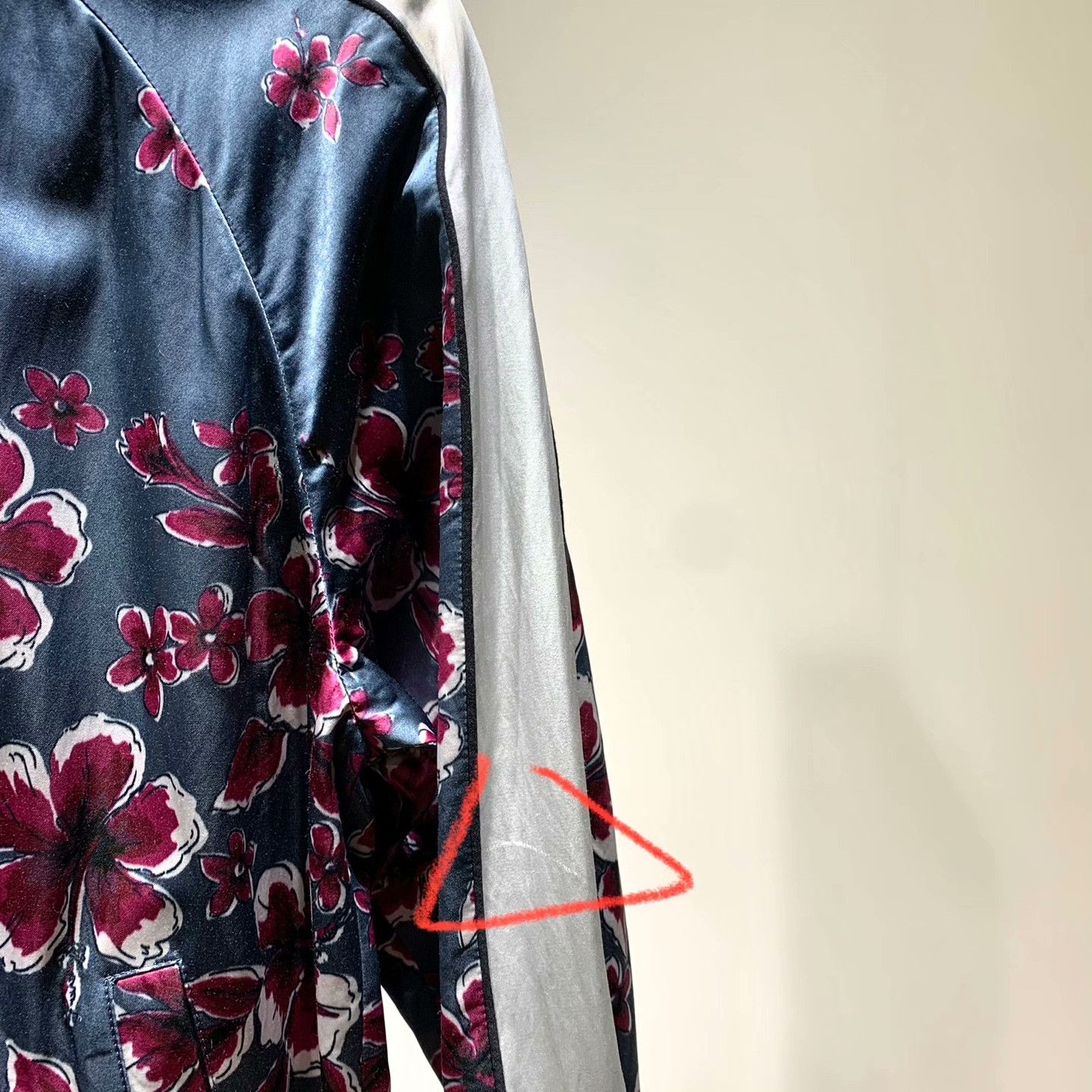 Valentino Valentino Silk Light Jacket 46 Men Size US L / EU 52-54 / 3 - 8 Thumbnail