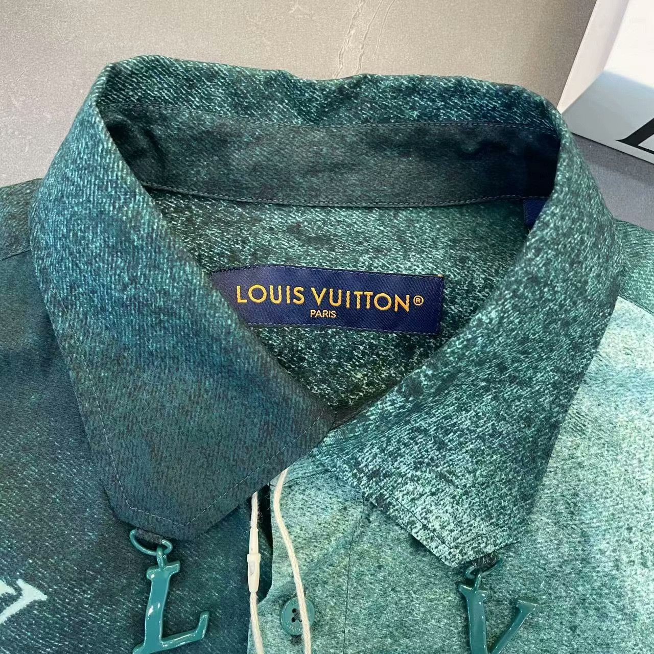 Louis Vuitton Louis Vuitton Green Shirt XS Men Size US XS / EU 42 / 0 - 6 Thumbnail