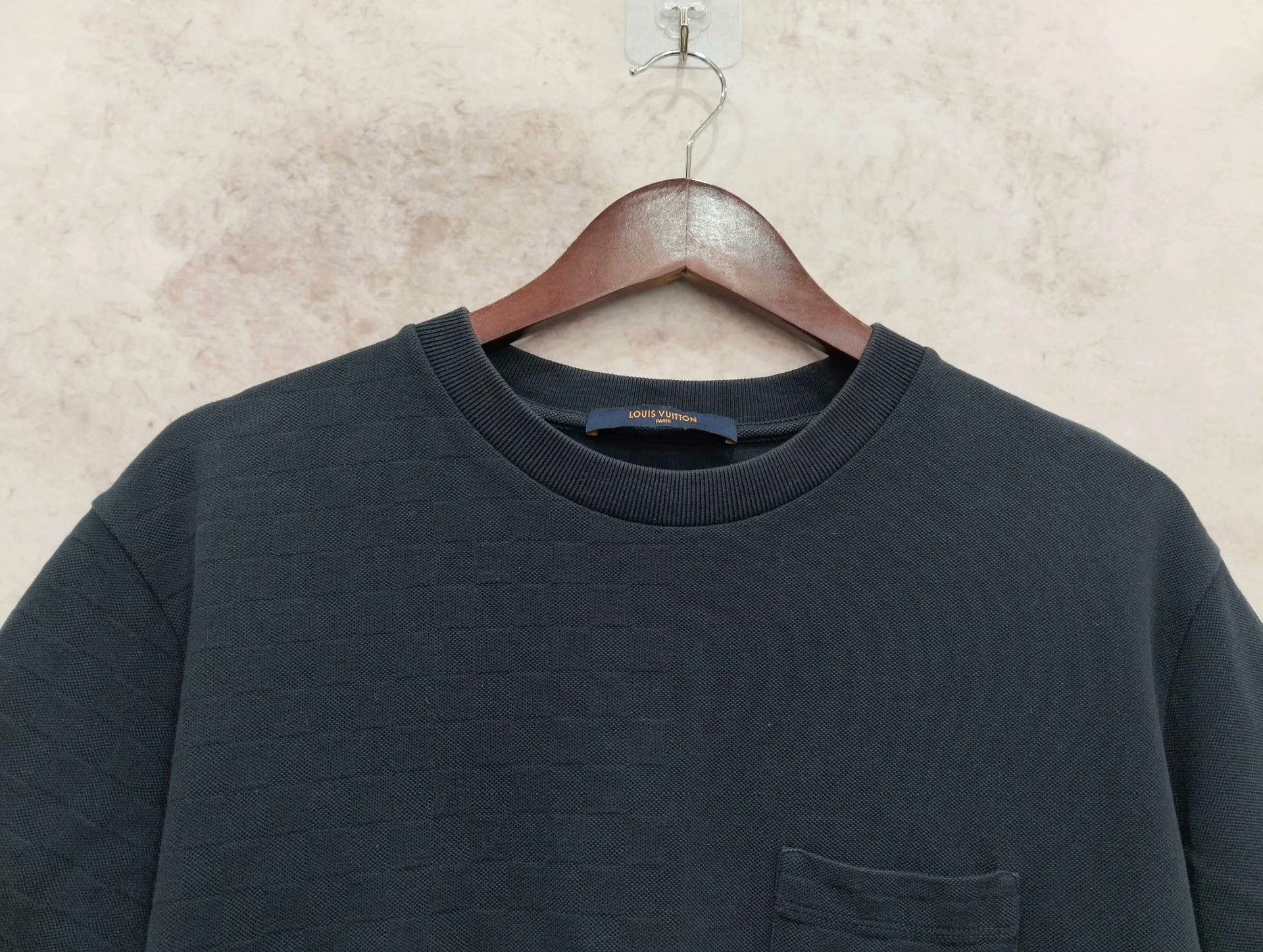 Louis Vuitton Louis Vuitton T-Shirt M Men Size US M / EU 48-50 / 2 - 6 Thumbnail