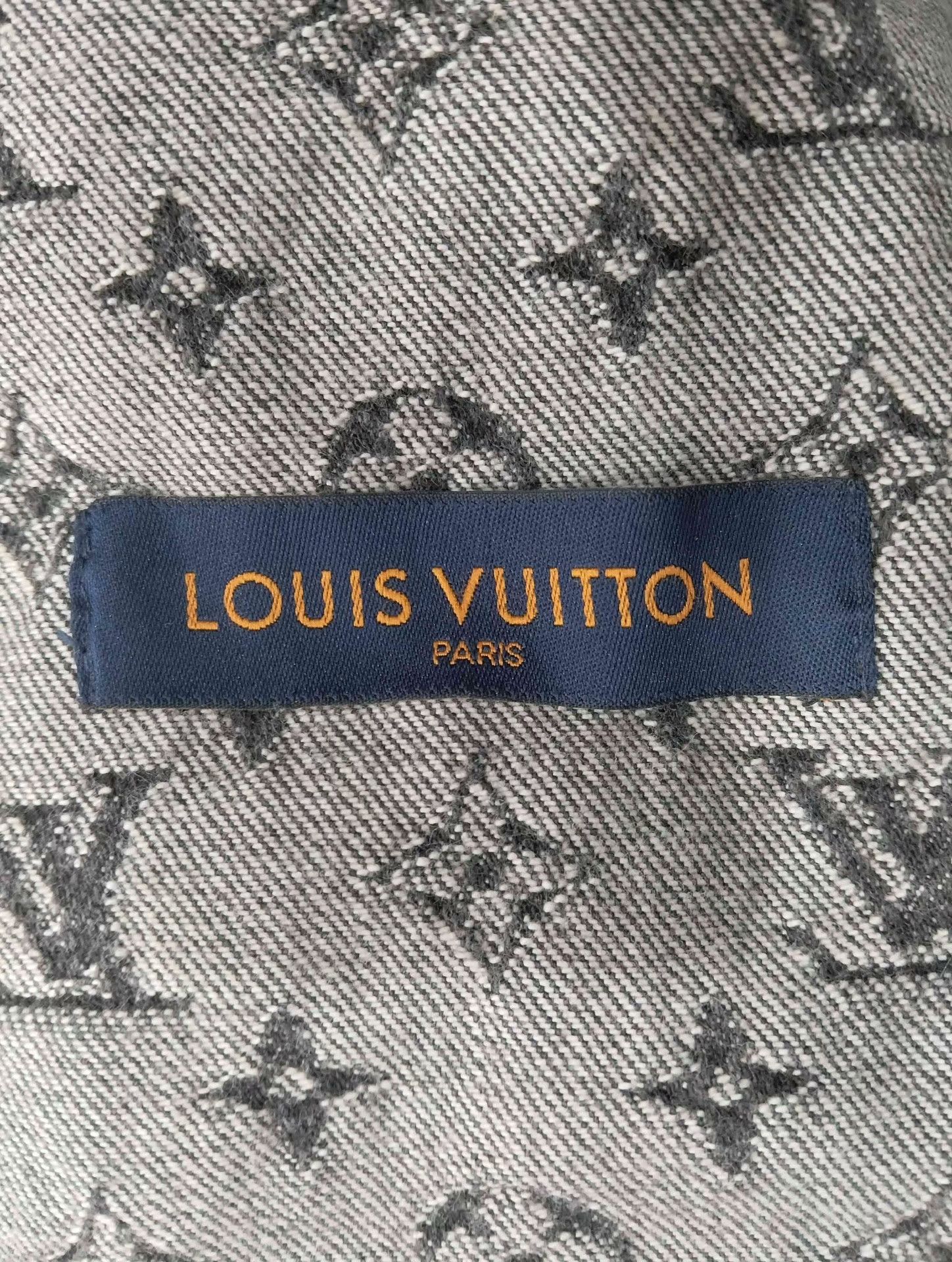 Louis Vuitton Louis Vuitton Light Jacket 36 Men Size US S / EU 44-46 / 1 - 3 Thumbnail