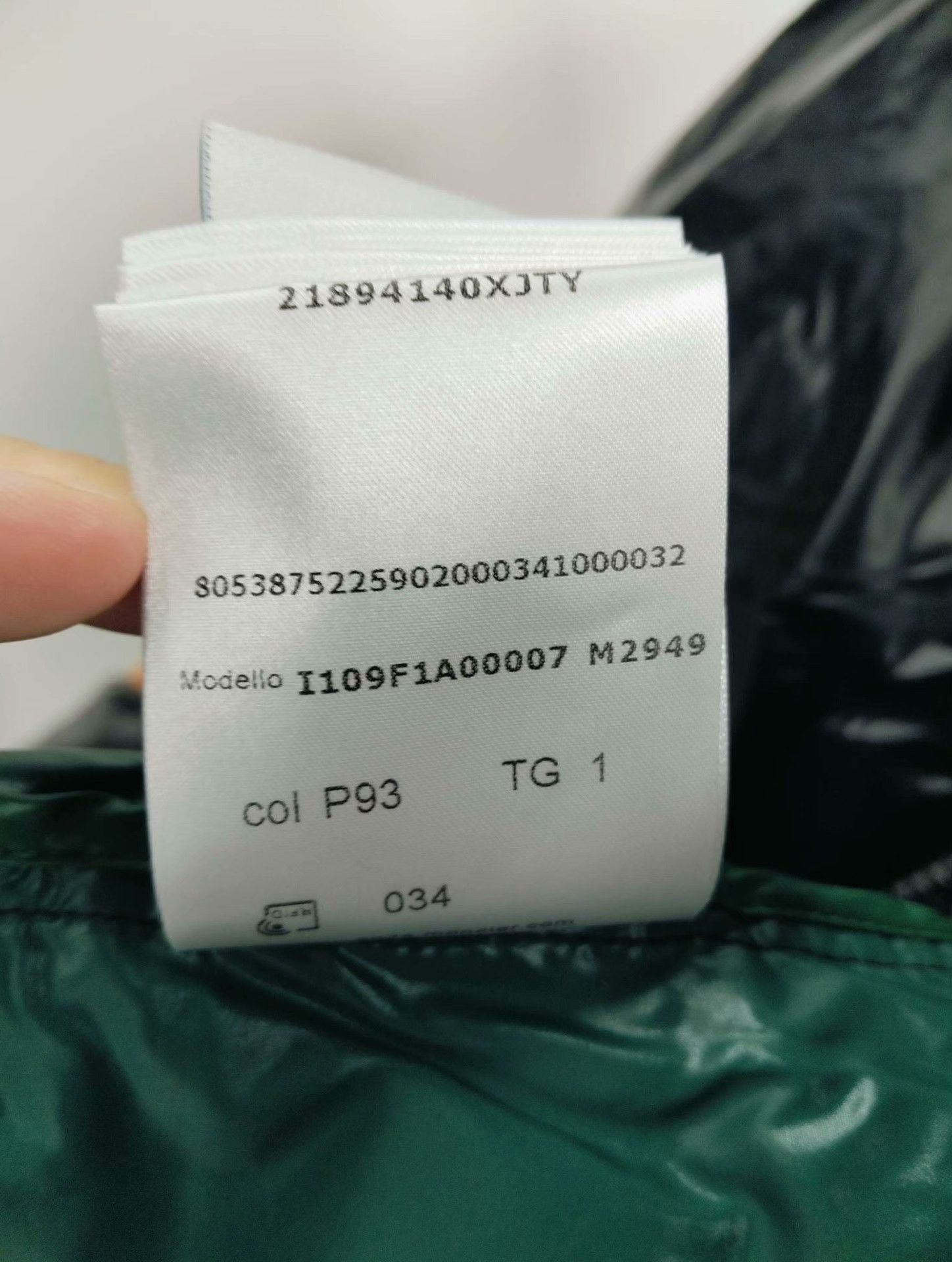 Moncler Moncler Black Vest M Men Size US M / EU 48-50 / 2 - 6 Thumbnail
