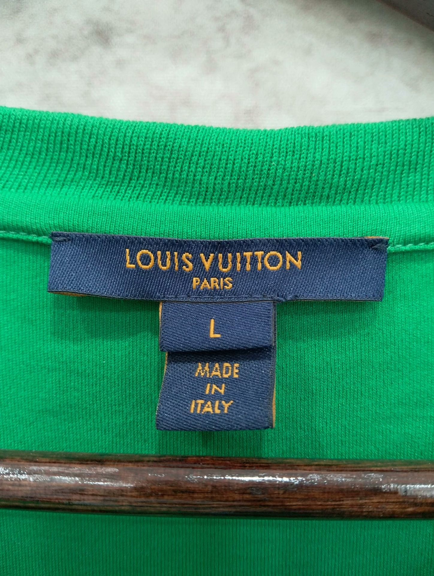 Louis Vuitton Louis Vuitton T-Shirt L Men Size US L / EU 52-54 / 3 - 3 Thumbnail