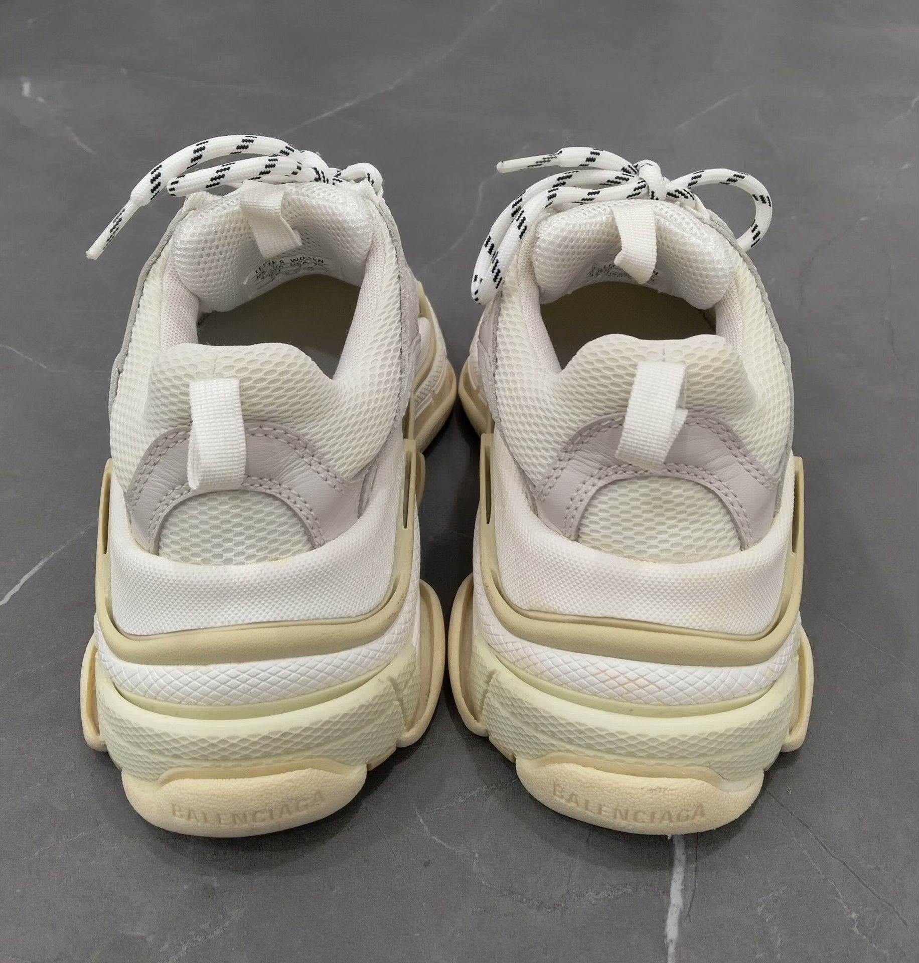 Balenciaga Balenciaga Lowtop Sneakers 37 Women Size US 6.5 / IT 36.5 - 5 Thumbnail