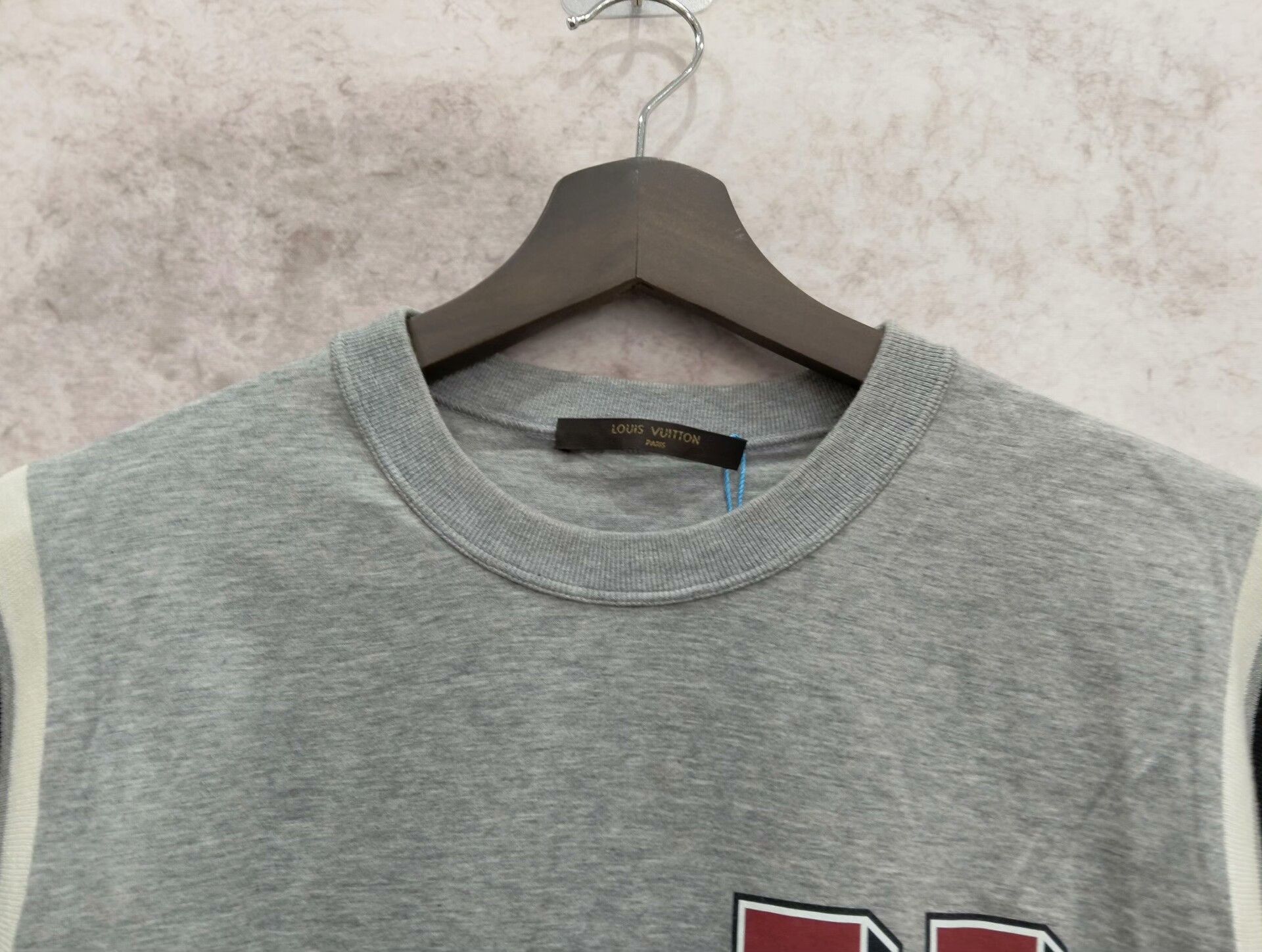Louis Vuitton Louis Vuitton T-Shirt M Men Size US M / EU 48-50 / 2 - 6 Thumbnail