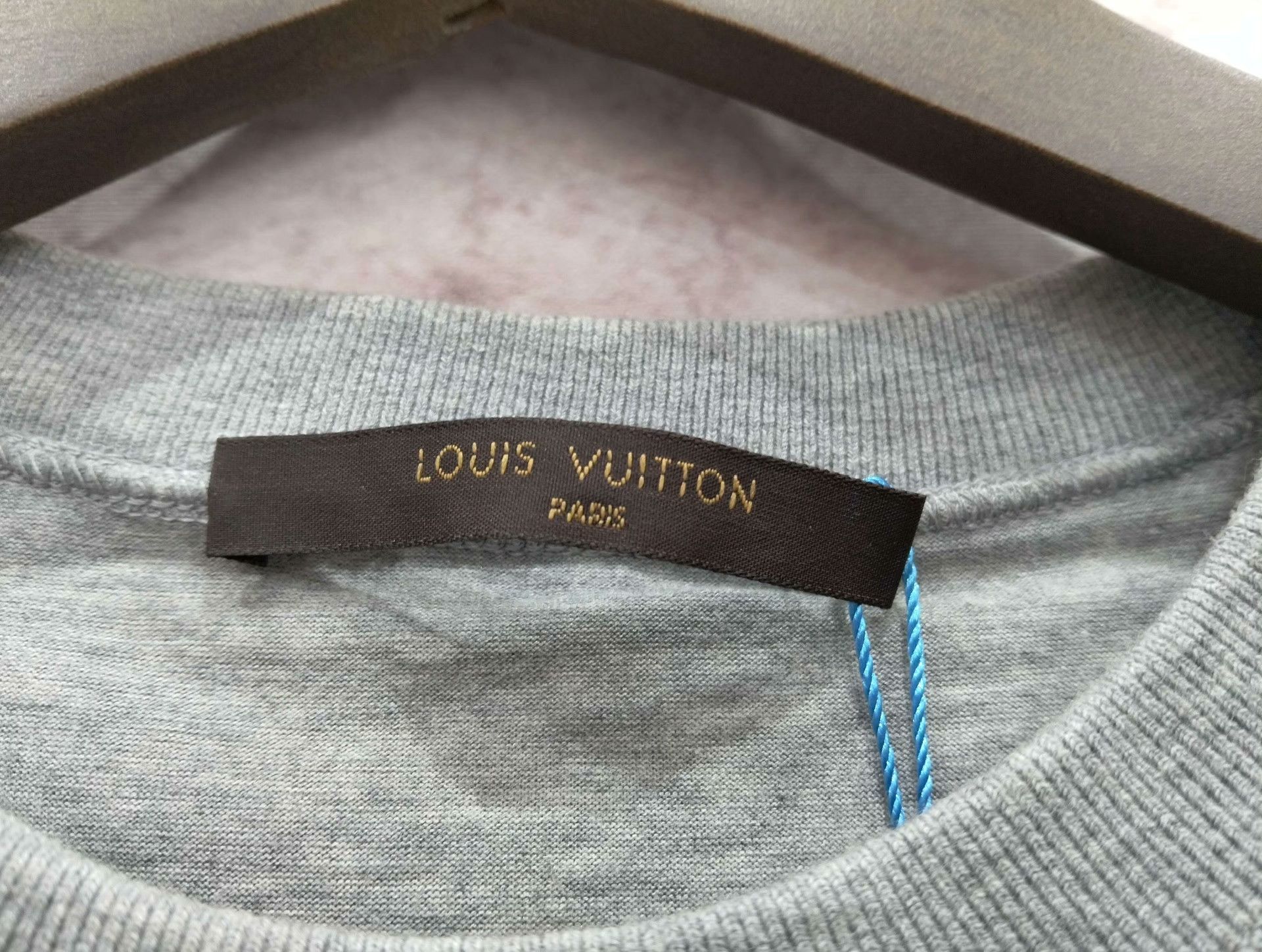 Louis Vuitton Louis Vuitton T-Shirt M Men Size US M / EU 48-50 / 2 - 3 Thumbnail