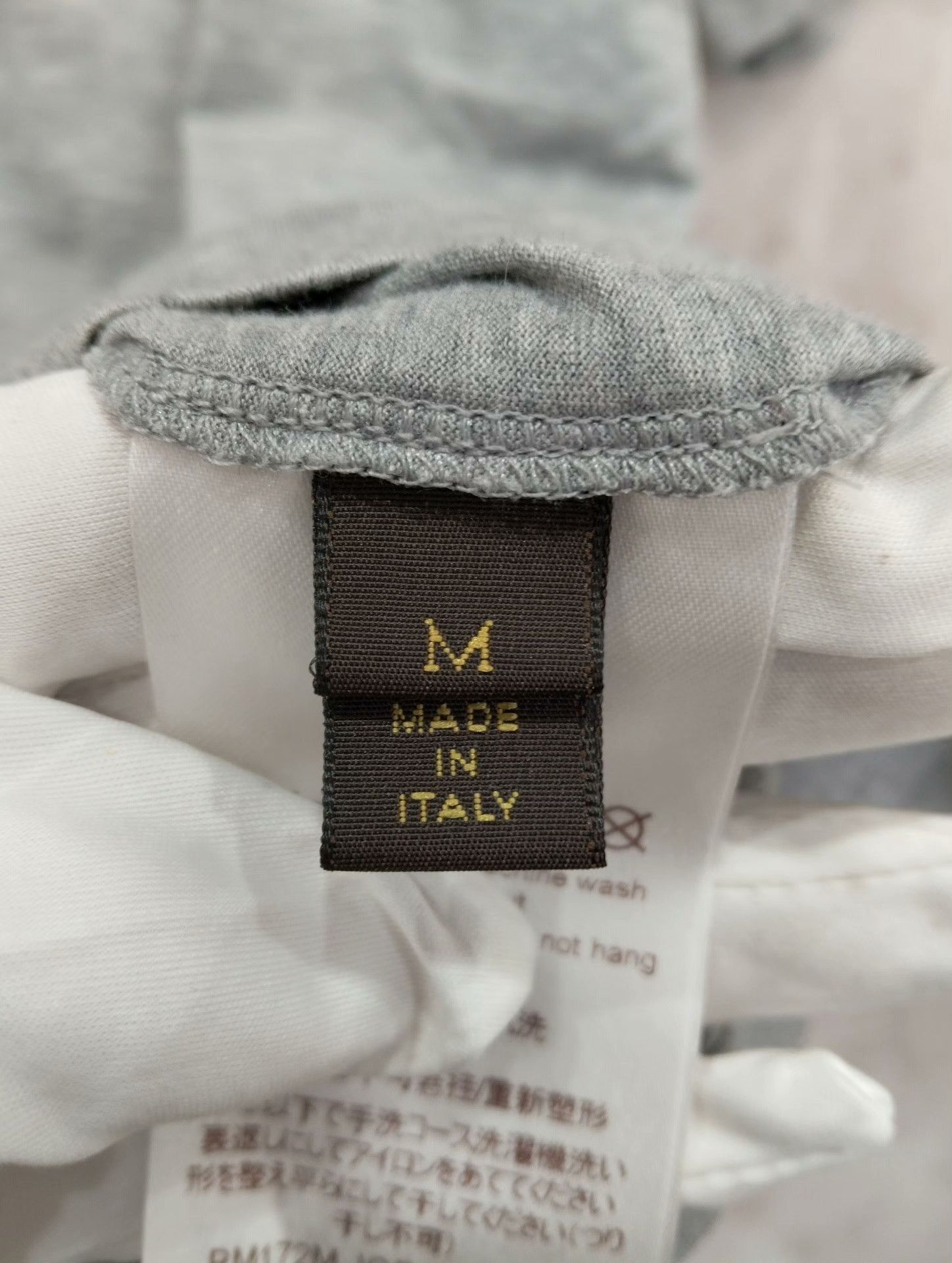 Louis Vuitton Louis Vuitton T-Shirt M Men Size US M / EU 48-50 / 2 - 5 Thumbnail