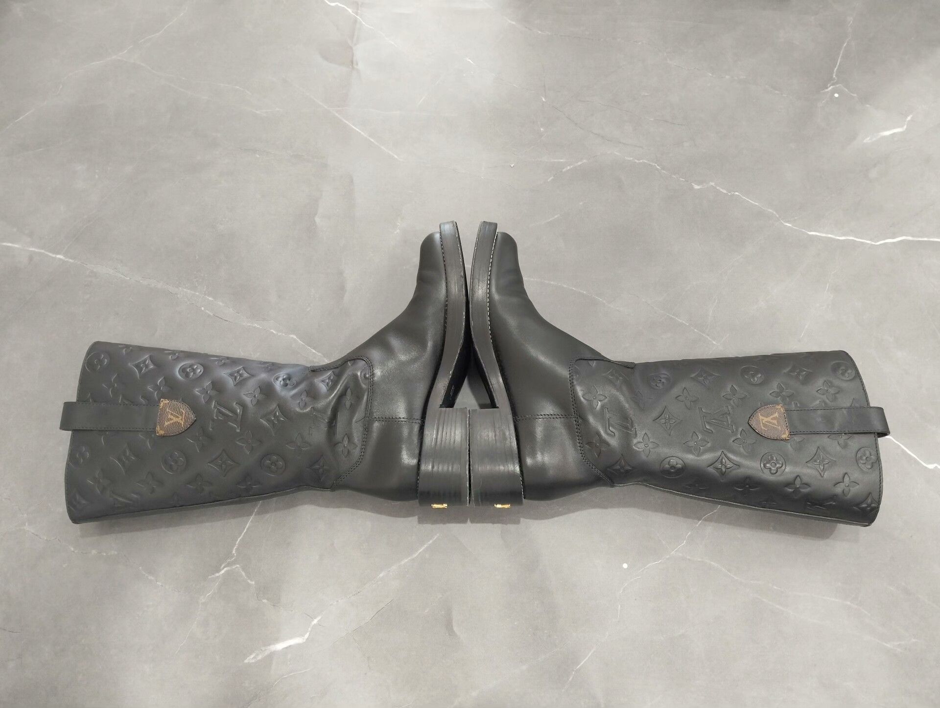 Louis Vuitton Louis Vuitton Boots 26 Women Size US 8 / IT 38 - 2 Thumbnail
