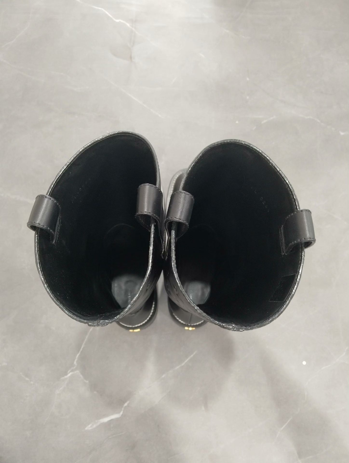 Louis Vuitton Louis Vuitton Boots 26 Women Size US 8 / IT 38 - 7 Thumbnail