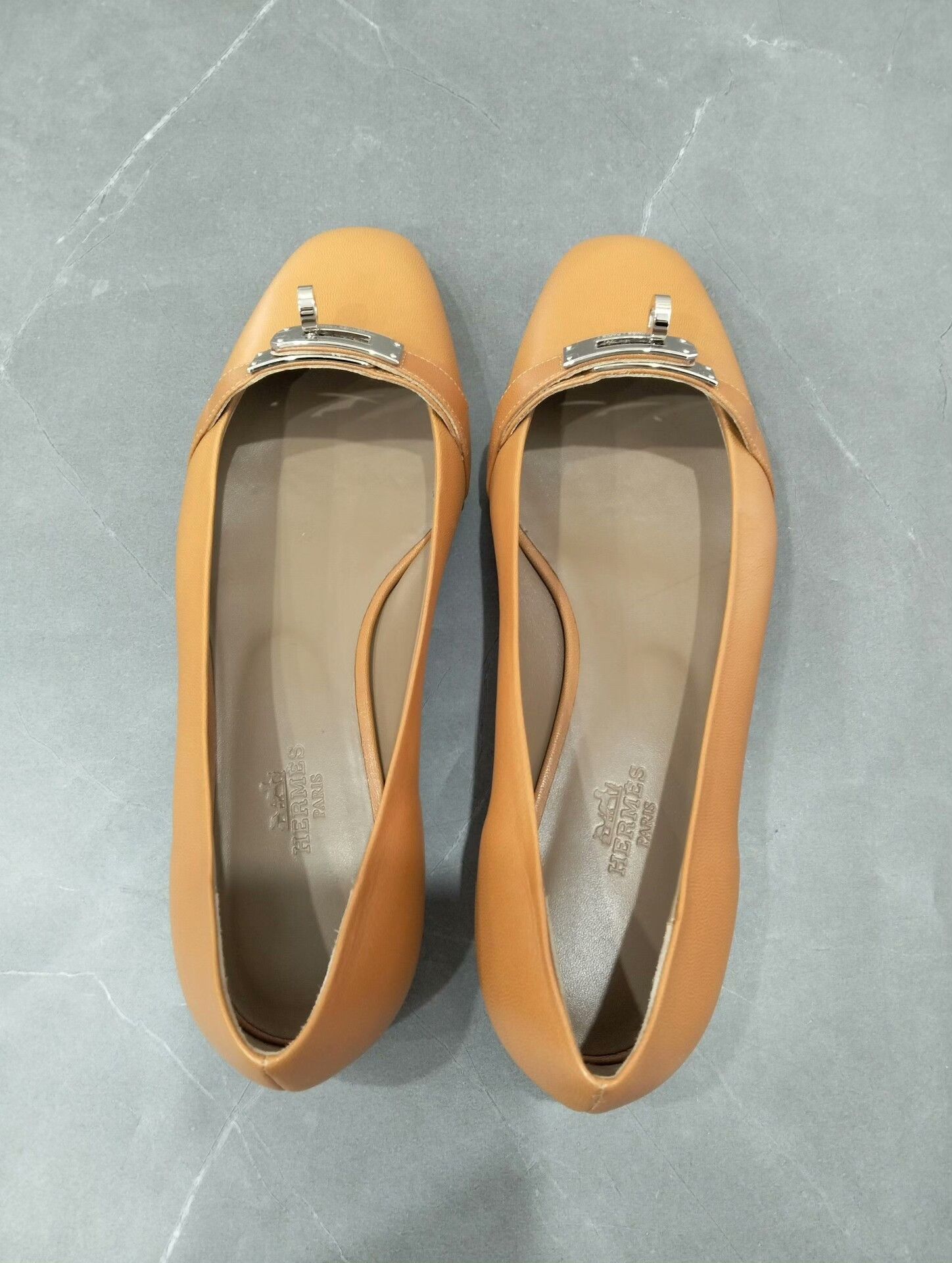Hermes Hermes Lowtop Sneakers 36 Women Size US 6 / IT 36 - 7 Thumbnail