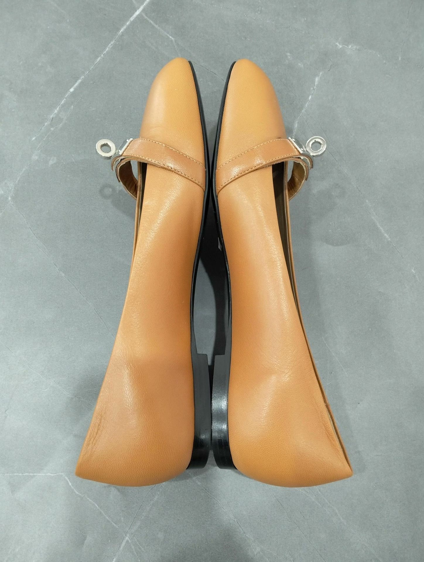 Hermes Hermes Lowtop Sneakers 36 Women Size US 6 / IT 36 - 2 Thumbnail