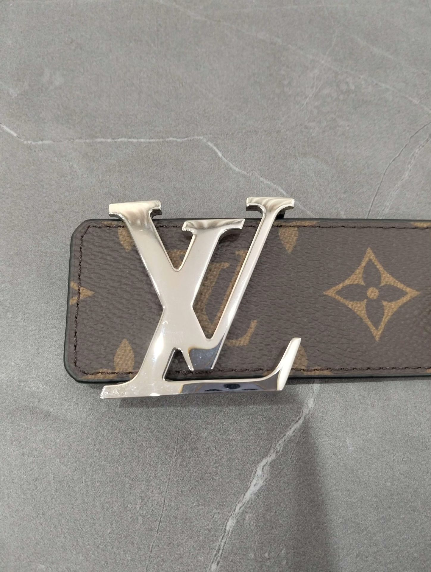 Louis Vuitton Louis Vuitton Belt 23 Men Size ONE SIZE - 2 Thumbnail