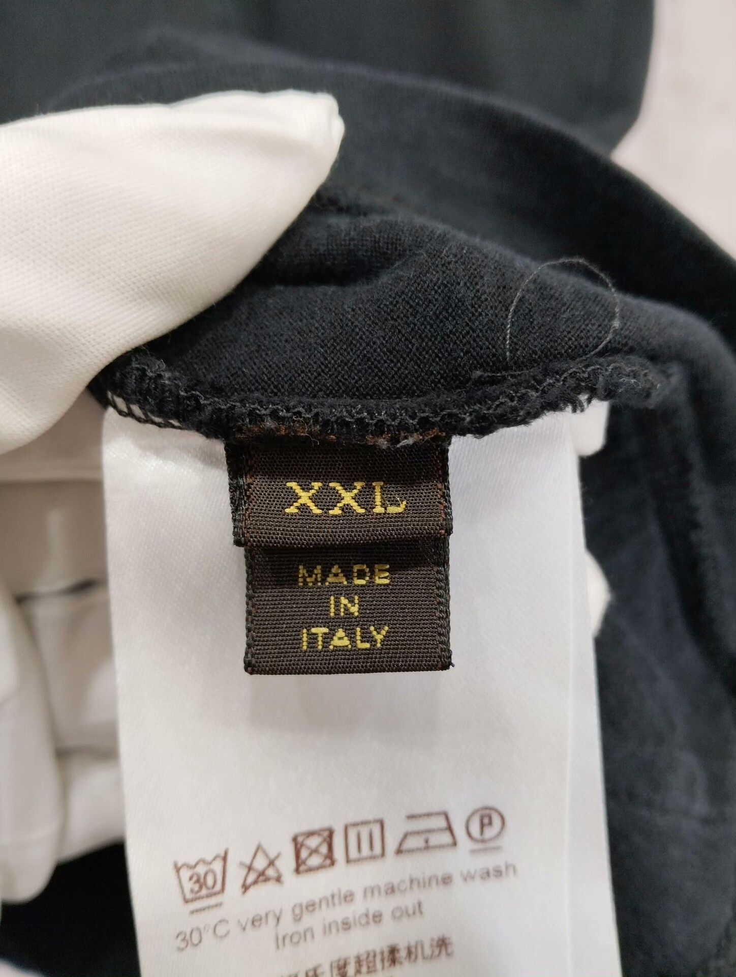 Louis Vuitton Louis Vuitton T-Shirt XXL Men Size US XXL / EU 58 / 5 - 5 Thumbnail