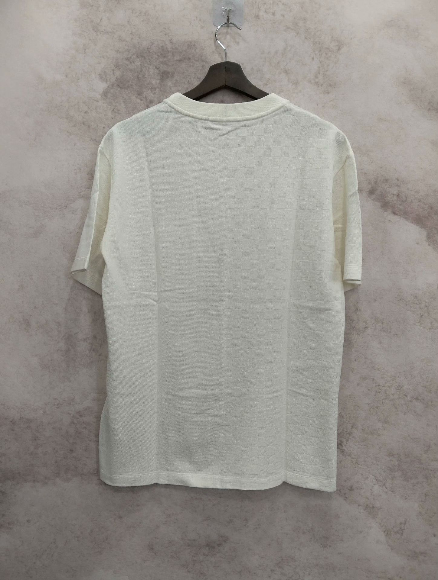 Louis Vuitton Louis Vuitton T-Shirt L Men Size US L / EU 52-54 / 3 - 2 Thumbnail