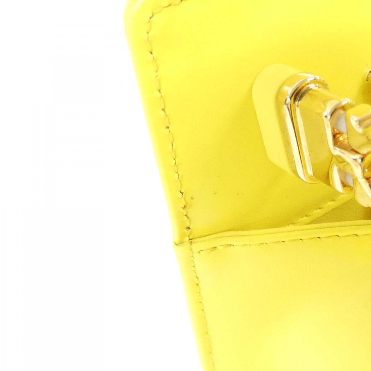 Salvatore Ferragamo Salvatore Ferragamo Salvatore Ferragamo Calf Shoulder Bag Leather Crossbody Bag 21 3485 DUTY FREE for USA Size ONE SIZE - 7 Thumbnail
