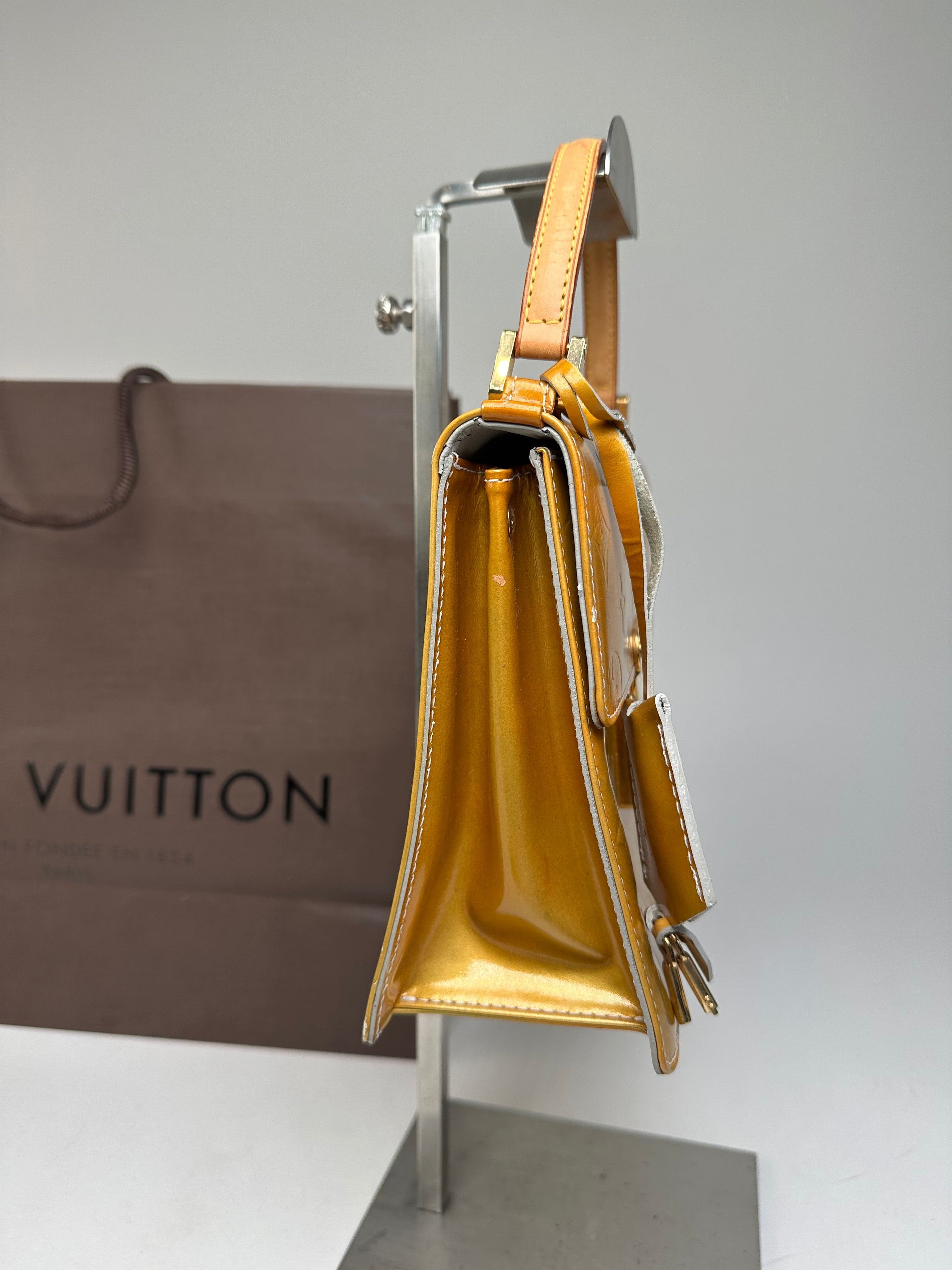 Louis Vuitton Vintage Vernis Leather Handbag Yellow Size ONE SIZE - 5 Thumbnail