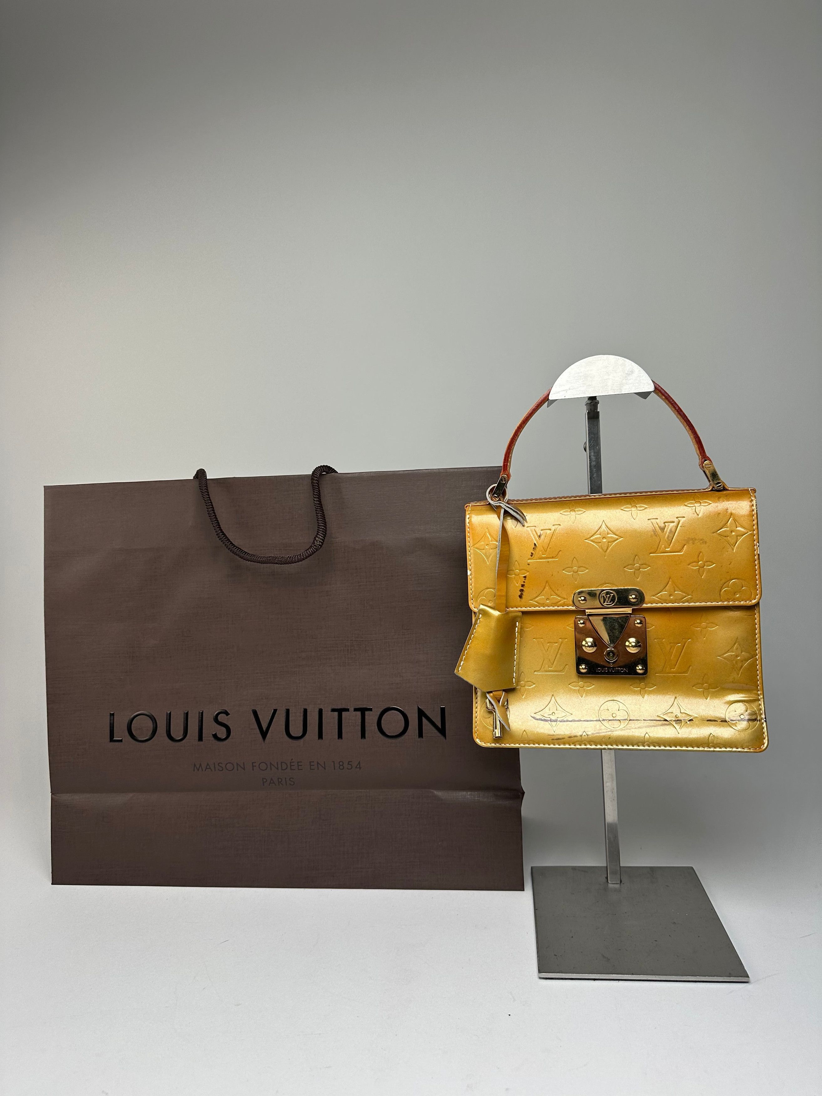 Louis Vuitton Vintage Vernis Leather Handbag Yellow Size ONE SIZE - 13 Thumbnail