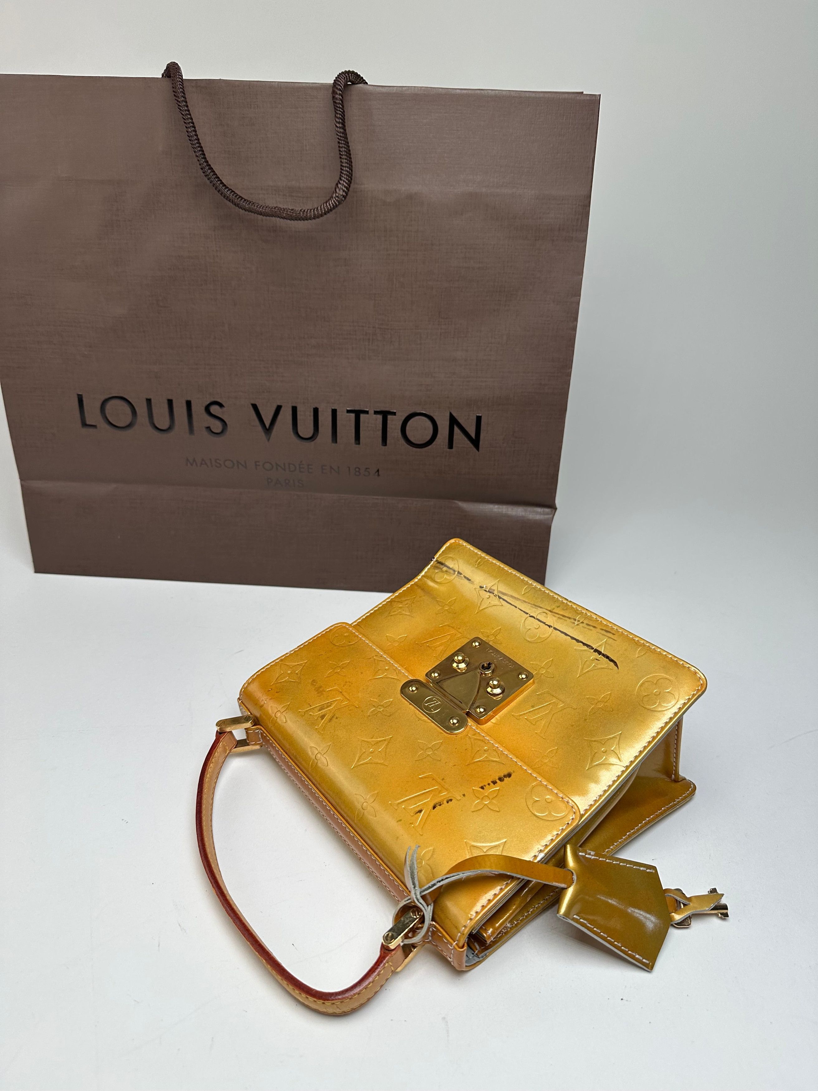 Louis Vuitton Vintage Vernis Leather Handbag Yellow Size ONE SIZE - 6 Thumbnail